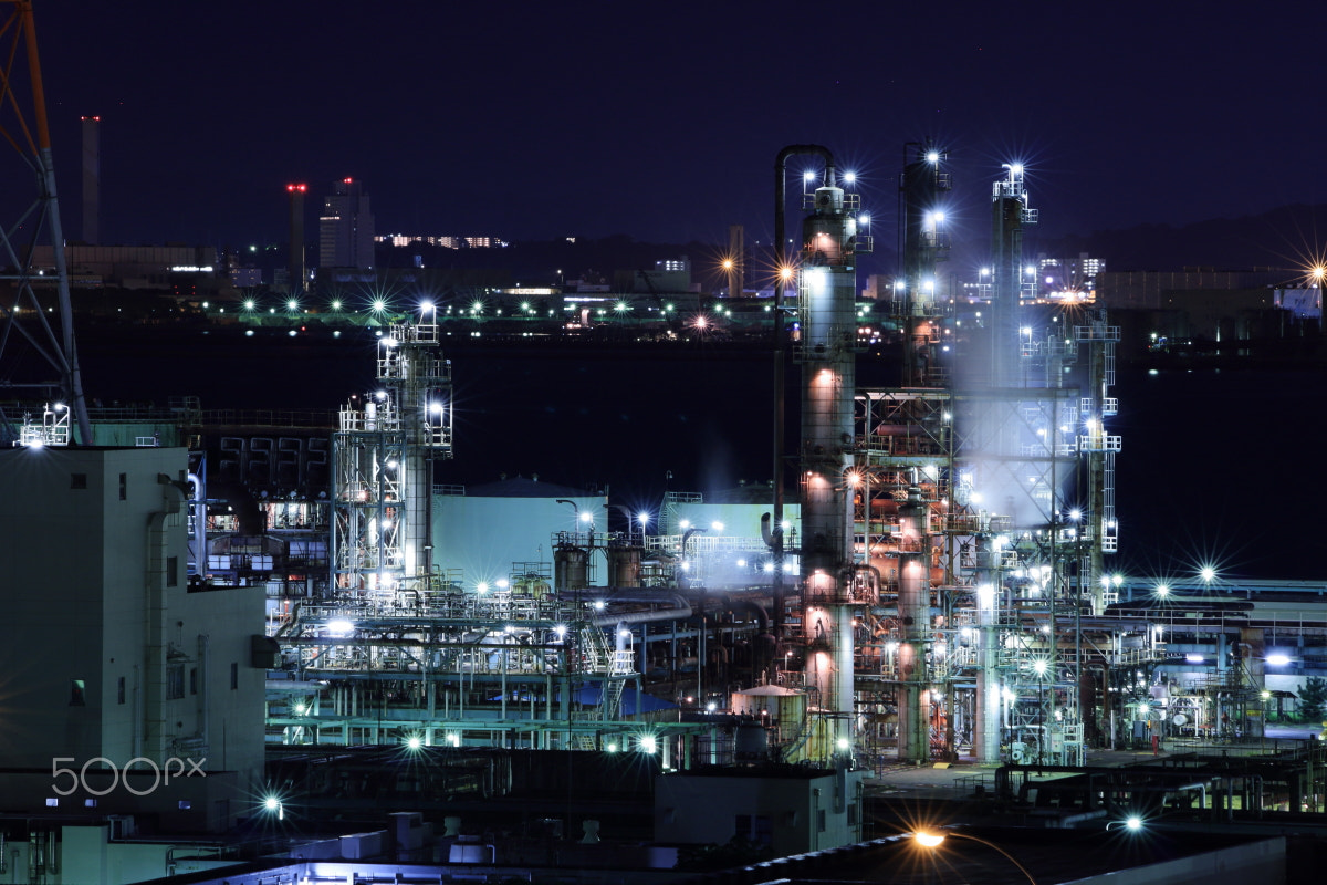 Sigma 70-300mm F4-5.6 APO DG Macro sample photo. Yokohama plant night view 2 photography