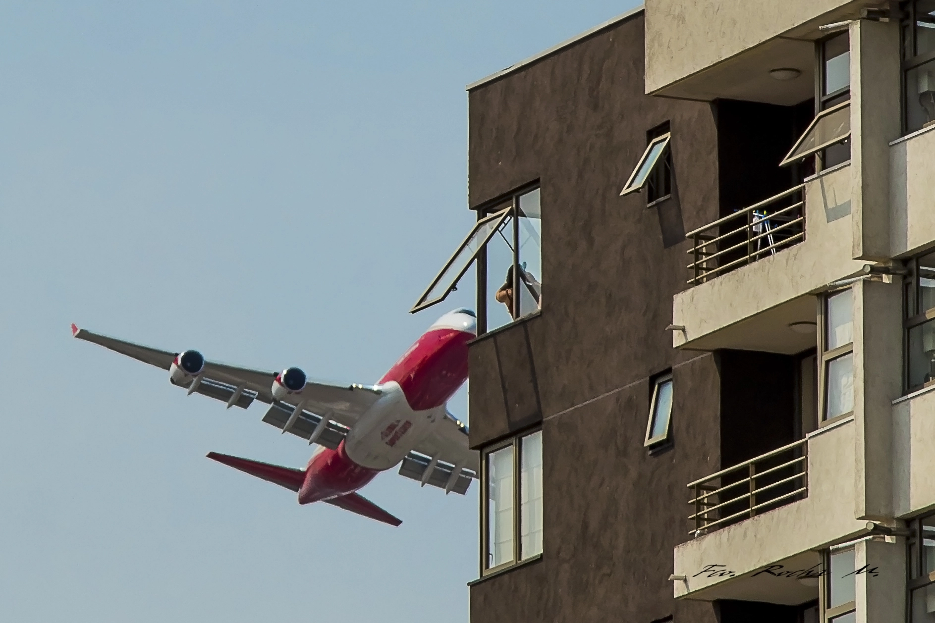 Canon EOS 700D (EOS Rebel T5i / EOS Kiss X7i) sample photo. El momento justo...avión supertranker, fotografa y yo en concepción - chile. photography
