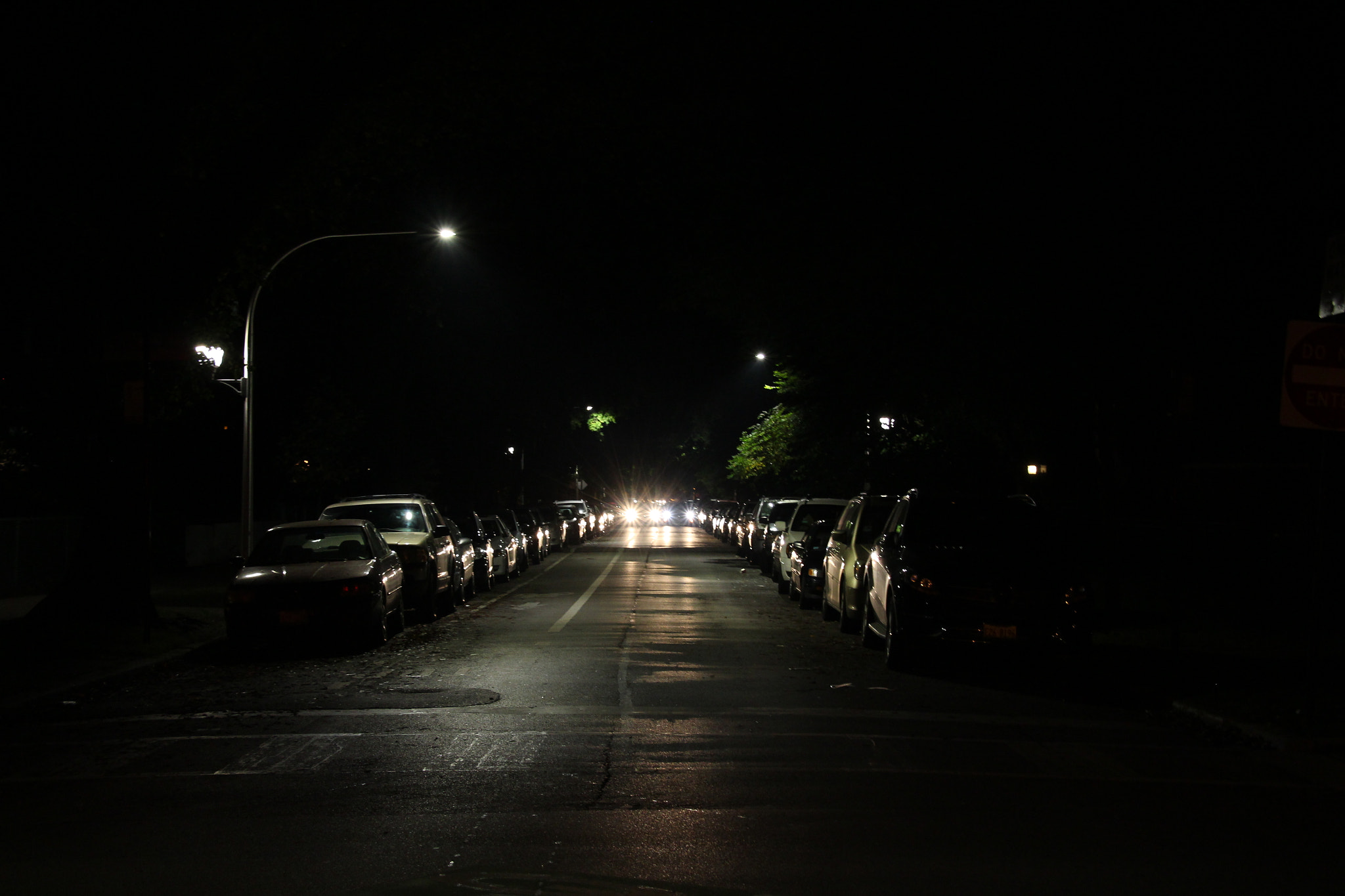 Canon EOS 650D (EOS Rebel T4i / EOS Kiss X6i) + Canon EF 50mm f/1.8 sample photo. Dim photography