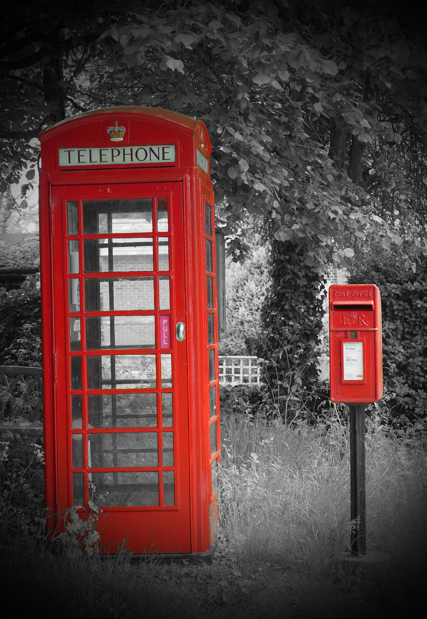 Panasonic Lumix DMC-GH4 sample photo. British phone and mail boxes photography