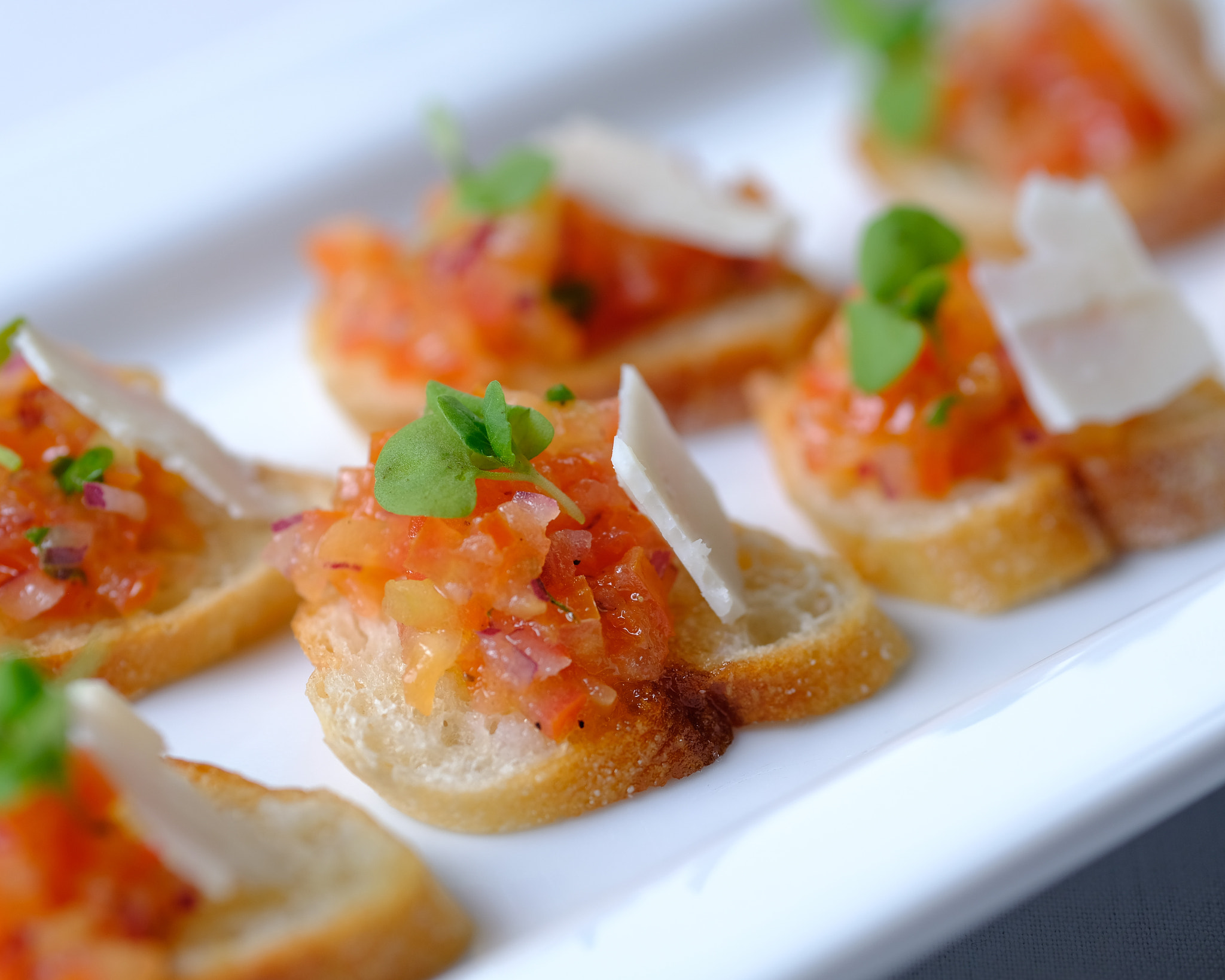 Fujifilm X-Pro2 + Fujifilm XF 90mm F2 R LM WR sample photo. Tomato bruschetta photography