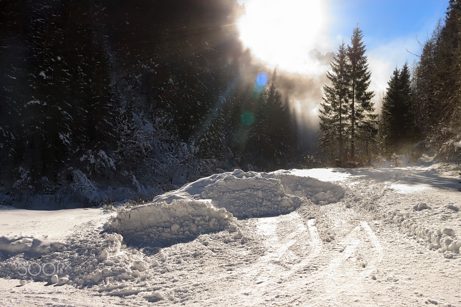 Sigma 18-50mm f/3.5-5.6 DC sample photo. Snow&sun photography