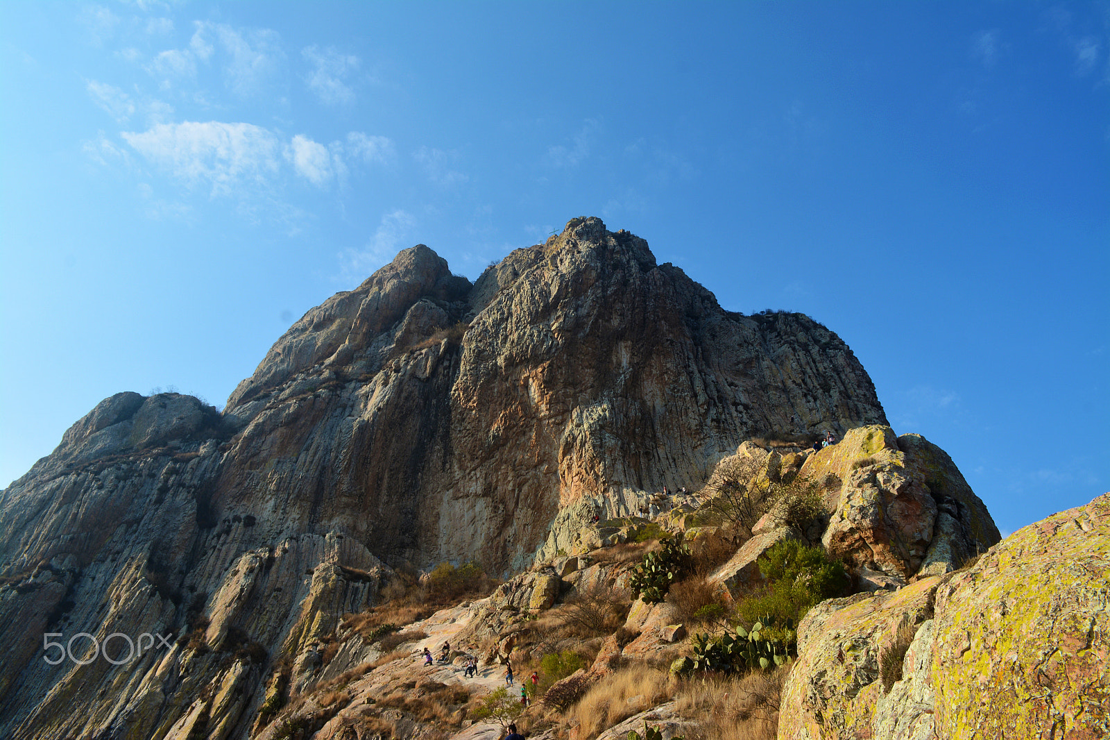 Nikon D5200 + Sigma 18-200mm F3.5-6.3 DC OS HSM sample photo. Peña de bernal photography