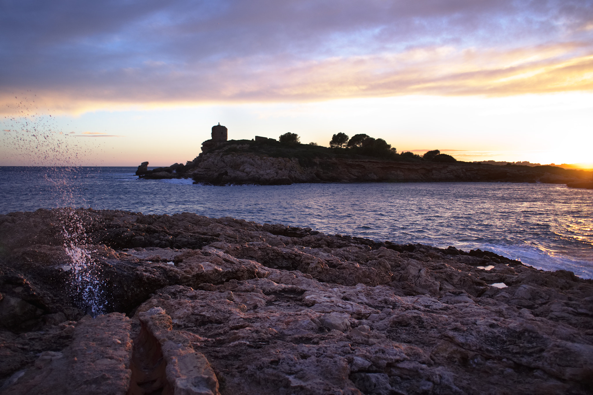 Pentax K-x + Pentax smc DA 21mm F3.2 AL Limited sample photo. Blowhole at sunset photography