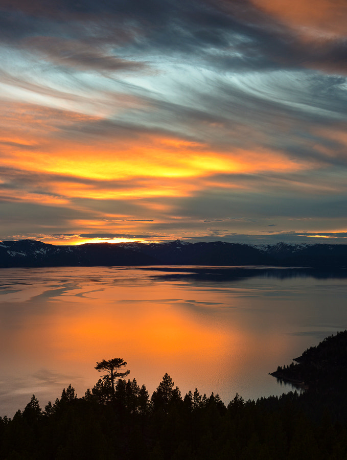 Nikon D810 + Nikon AF Nikkor 50mm F1.4D sample photo. Lake tahoe sunset photography