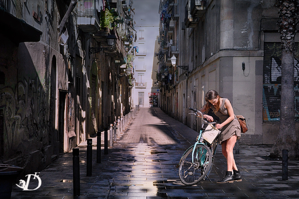 Sigma 18-200mm F3.5-6.3 II DC OS HSM sample photo. Streets of barcelona photography