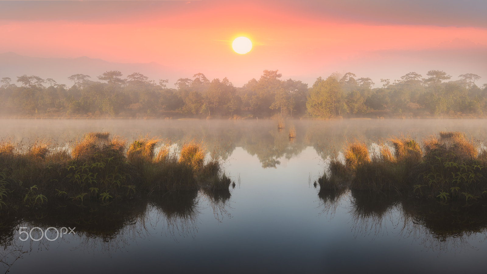 Sigma 17-70mm F2.8-4 DC Macro OS HSM | C sample photo. Sunrise or sunset over the lake. photography
