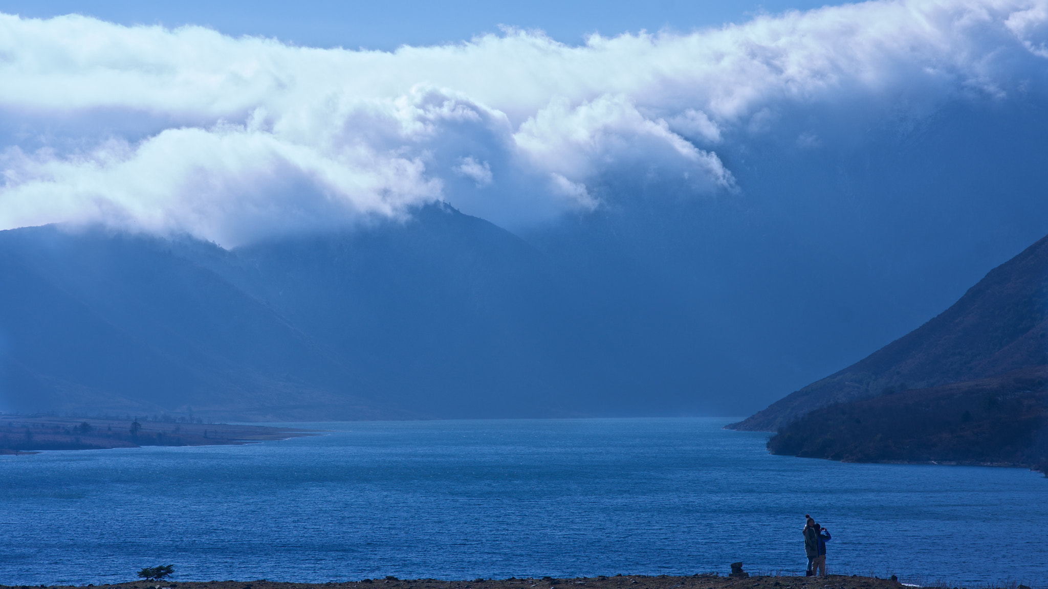 Pentax K-5 + Pentax smc DA 70mm F2.4 AL Limited sample photo. A lake in china photography