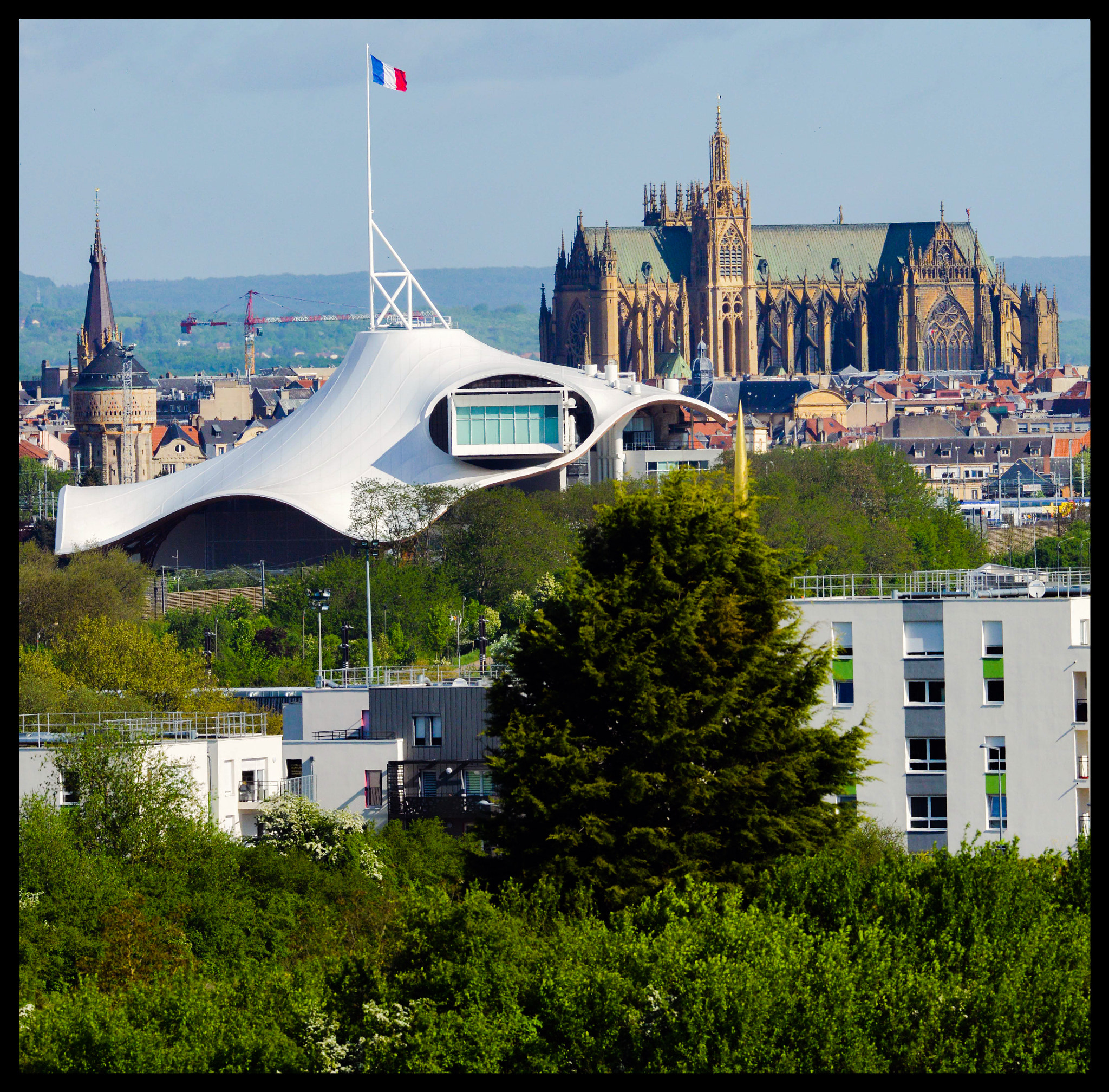 Nikon D800 + Nikon AF-S Nikkor 300mm F2.8G ED VR II sample photo. Metz city!!! (france) photography