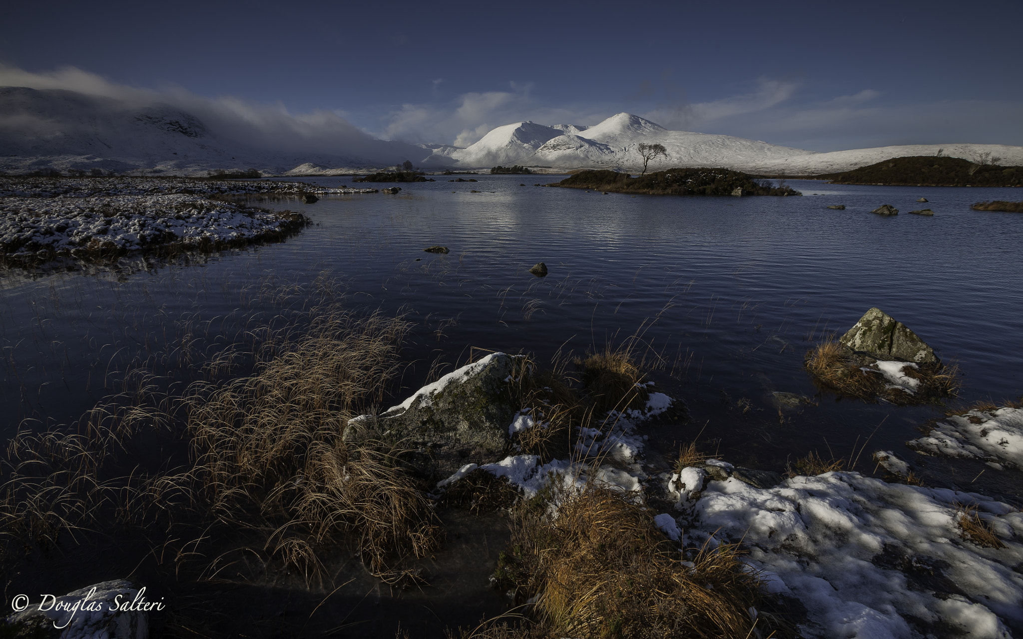 Canon EOS 5D + Canon EF 16-35mm F2.8L USM sample photo. Winter achlaise... photography