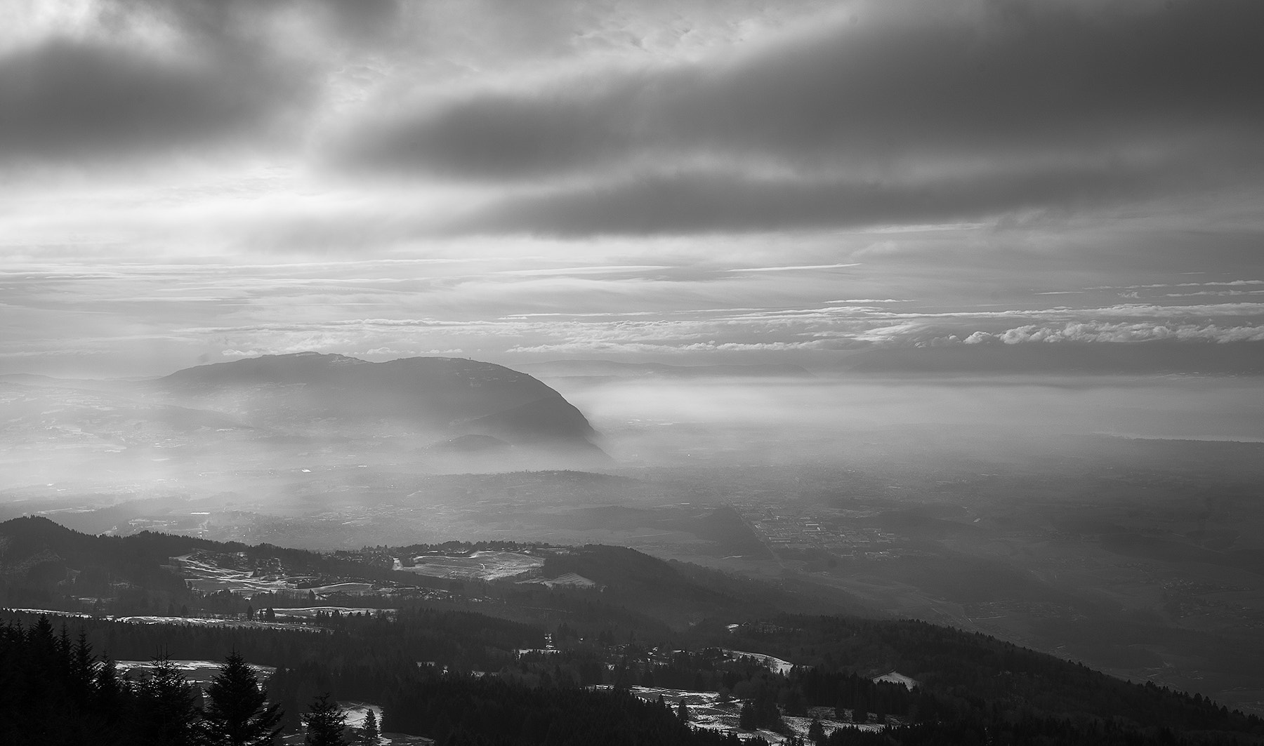Nikon AF-S Nikkor 16-35mm F4G ED VR sample photo. Shades of grey photography