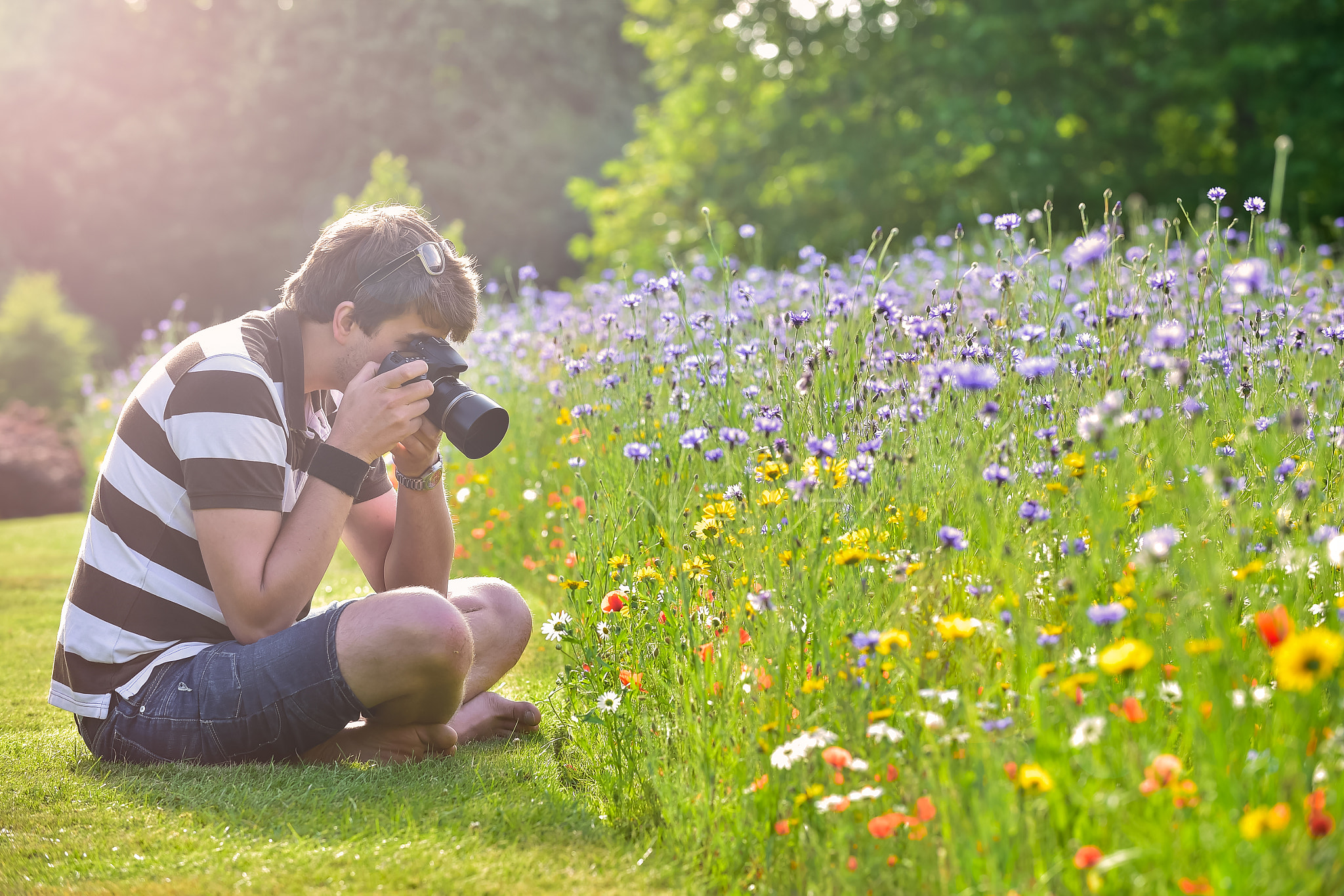 Nikon D4S sample photo. Young handsome caucasian photographer in botanic gardens photography