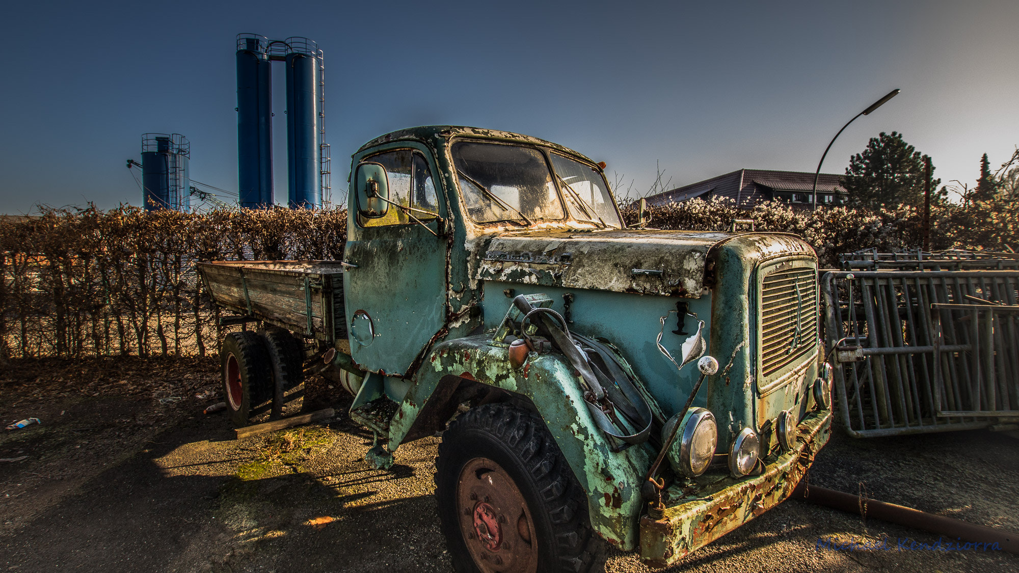 Sigma 10-20mm F3.5 EX DC HSM sample photo. Truck  photography