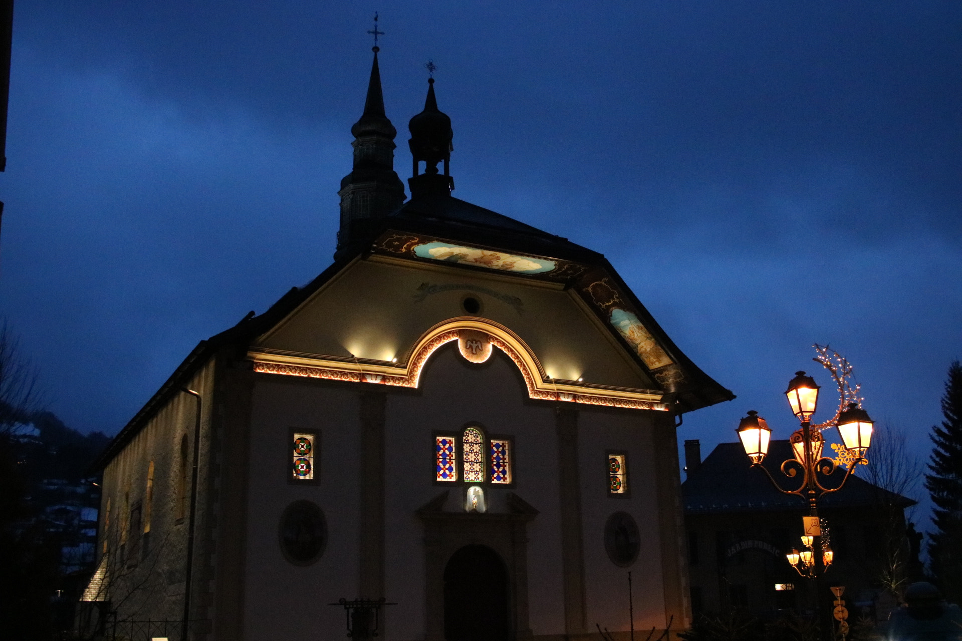 Canon EF-S 18-55mm F3.5-5.6 II sample photo. Church by night photography