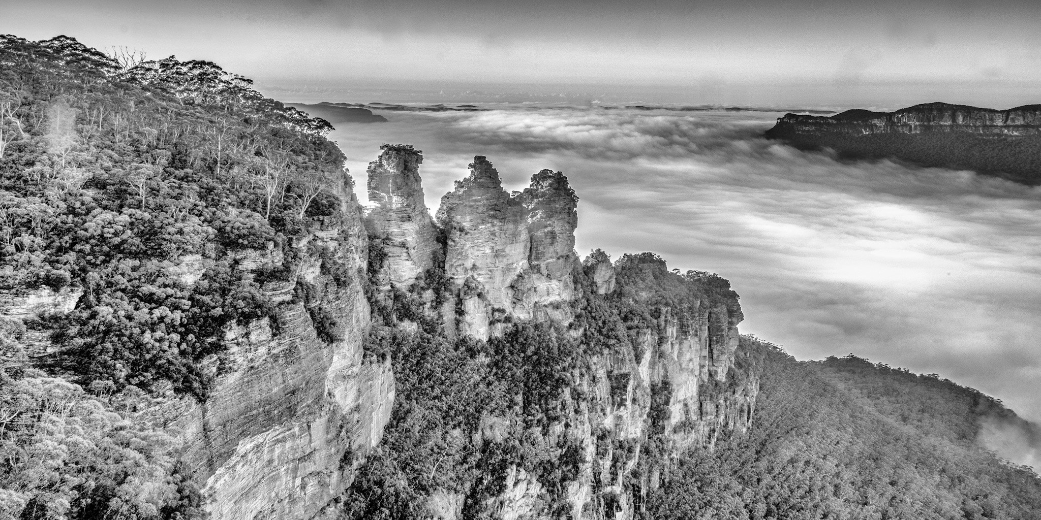 Sony Alpha NEX-7 + Sony E 18-200mm F3.5-6.3 OSS sample photo. The three sisters looking at clouds photography