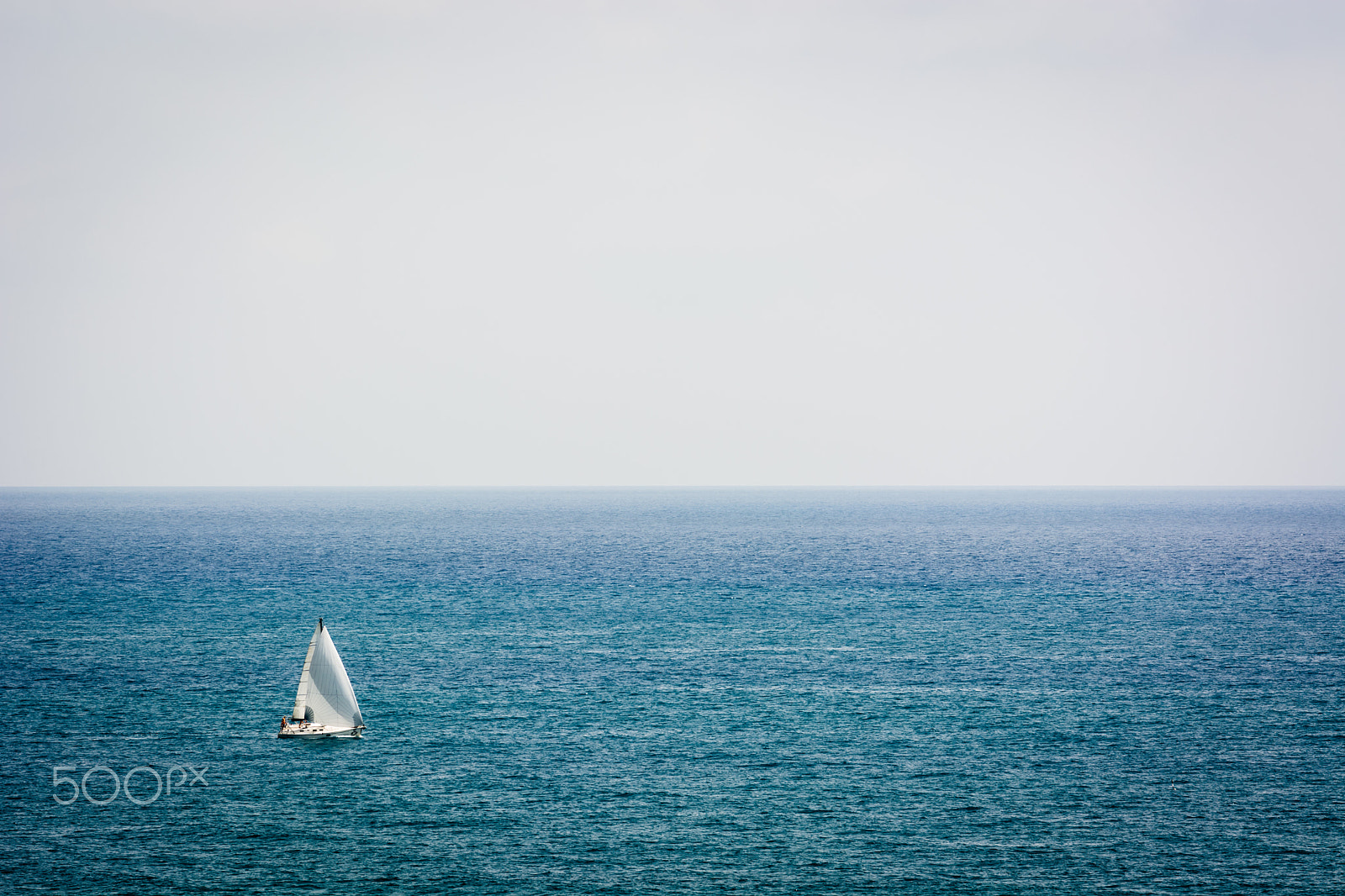 Nikon AF-S Nikkor 70-200mm F4G ED VR sample photo. Sailing alone photography