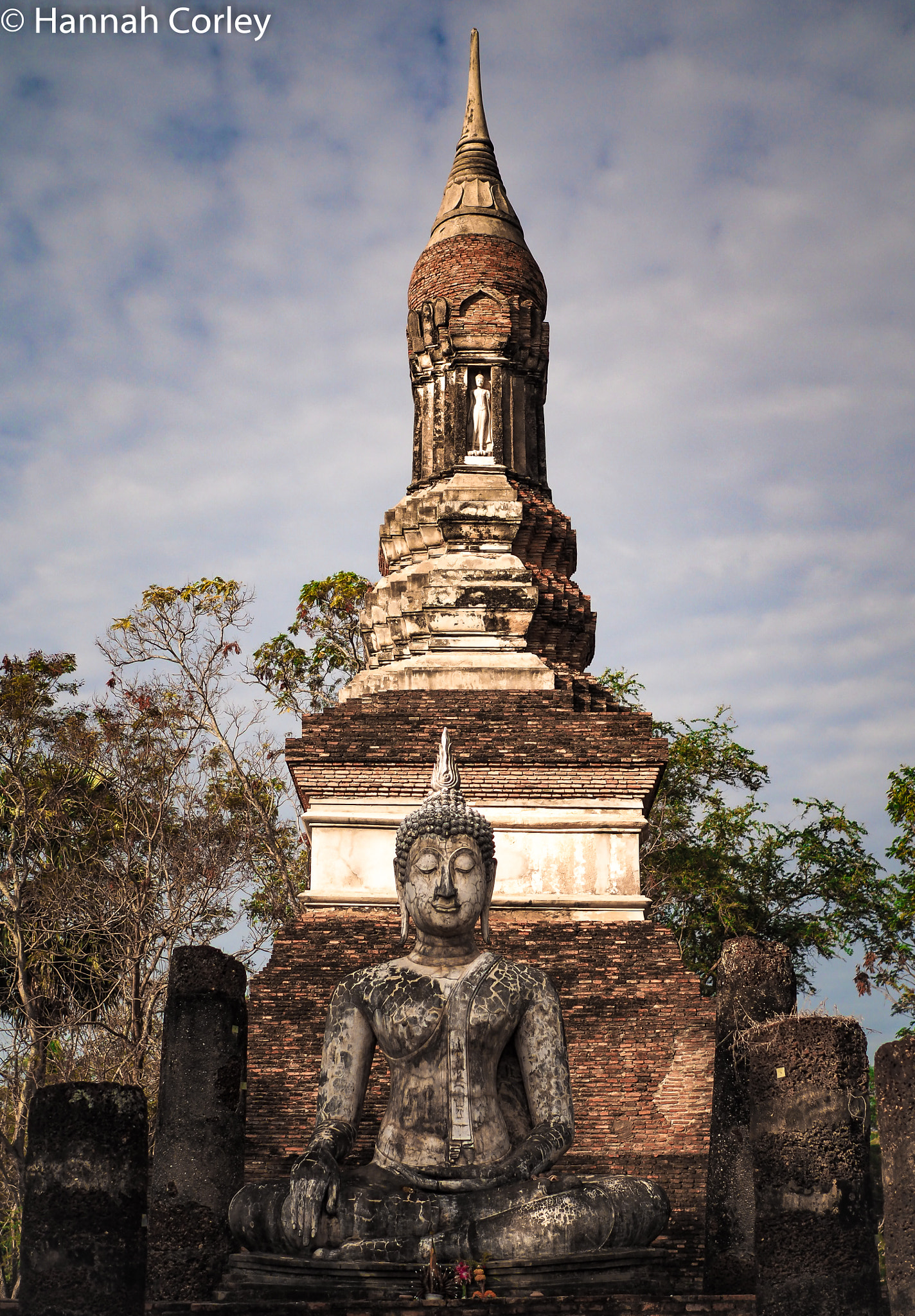 Olympus OM-D E-M10 II sample photo. Sukhothai historical park photography