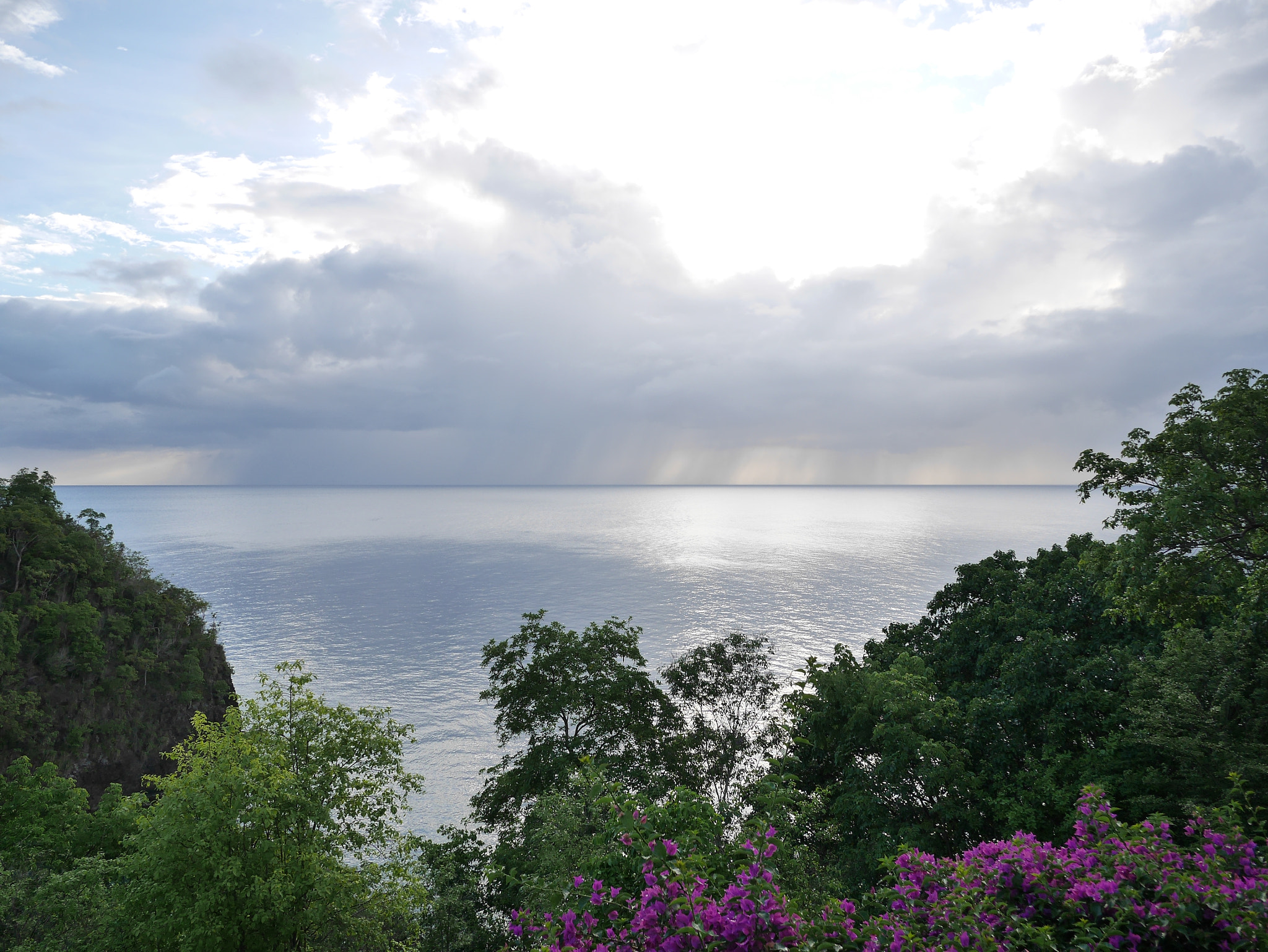 Panasonic Lumix DMC-GX7 + Panasonic Lumix G 14mm F2.5 ASPH sample photo. Passing rain clouds photography