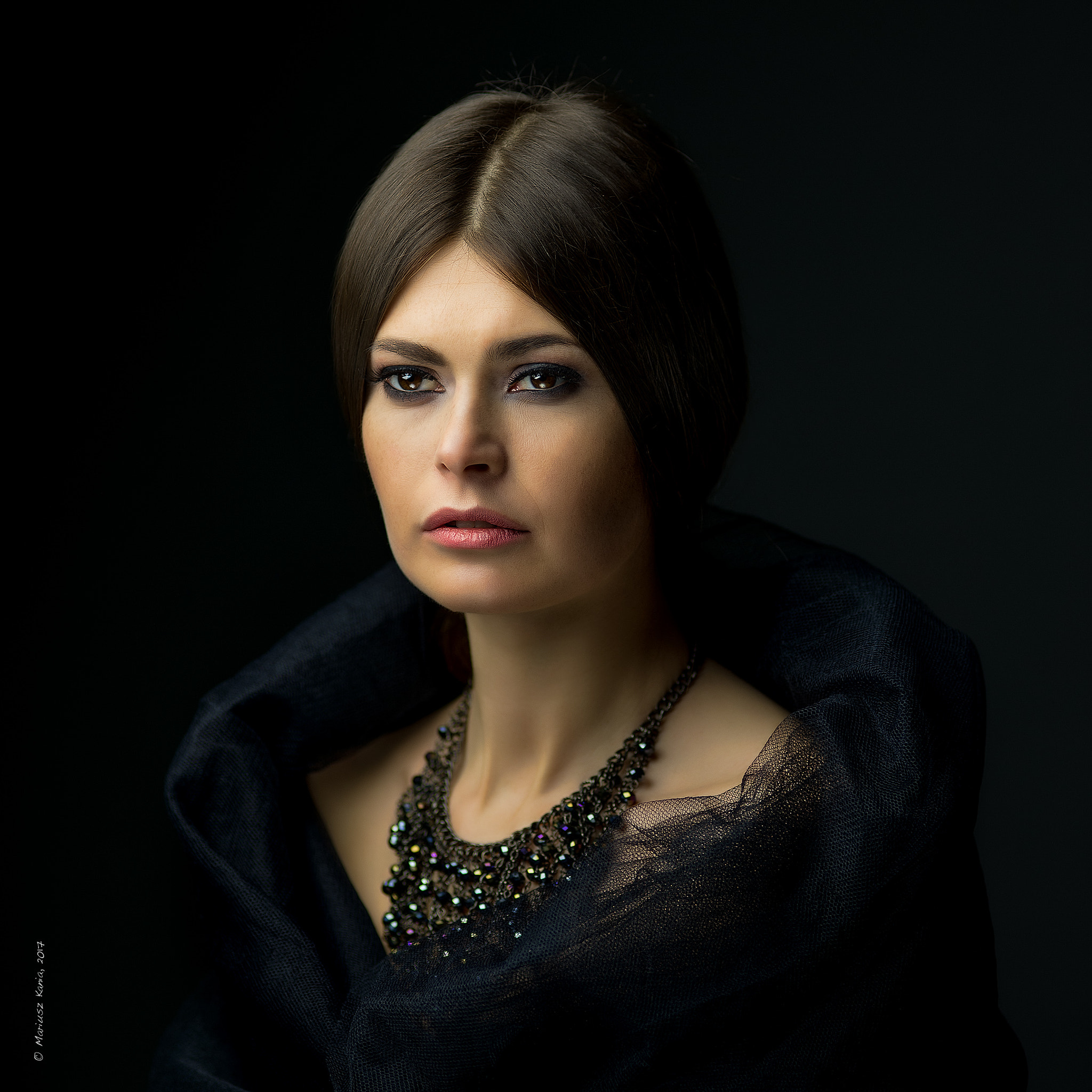 ZEISS Makro-Planar T* 100mm F2 sample photo. Magda, queen  in colour photography
