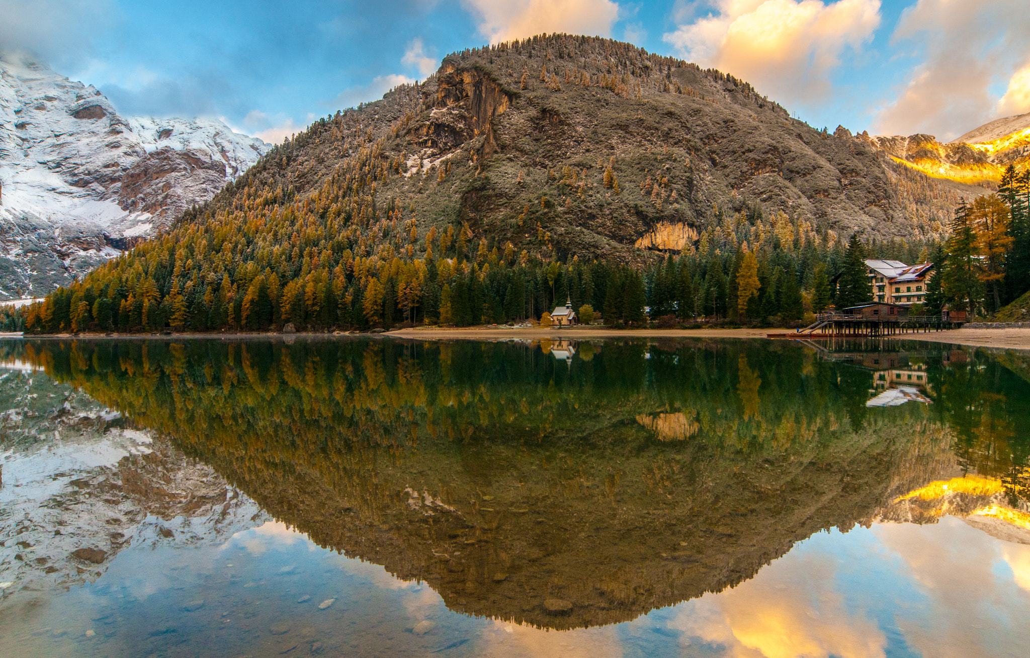 Nikon D300 + Sigma 12-24mm F4.5-5.6 EX DG Aspherical HSM sample photo. Lago di braies - braies lake photography