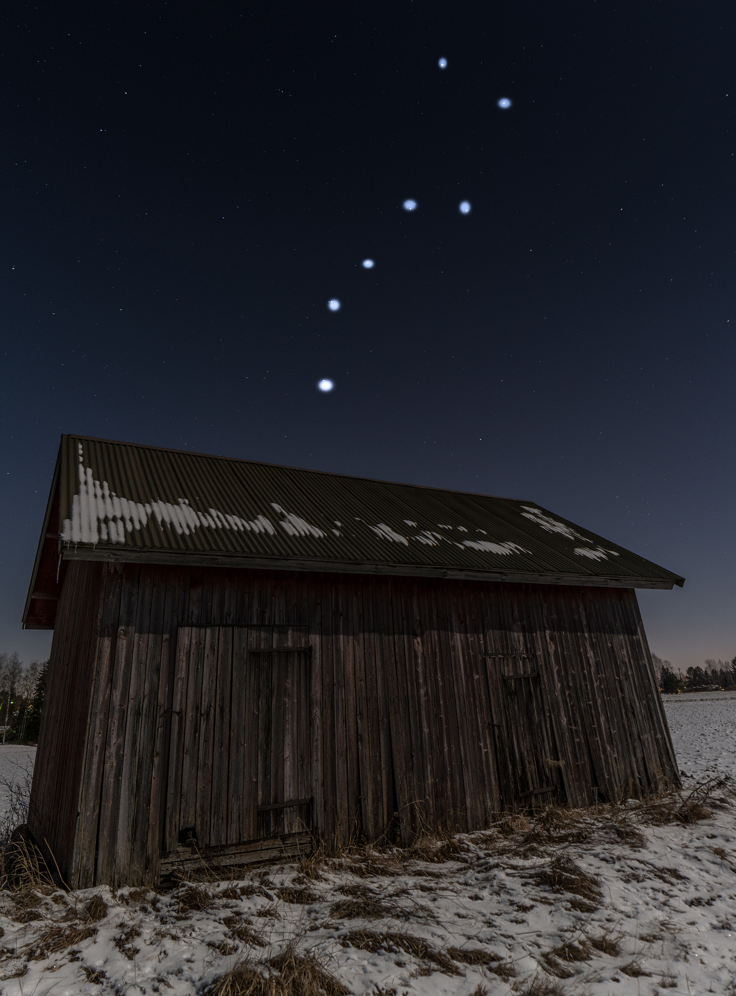 Samyang 14mm F2.8 ED AS IF UMC sample photo. Cottage under the night sky photography