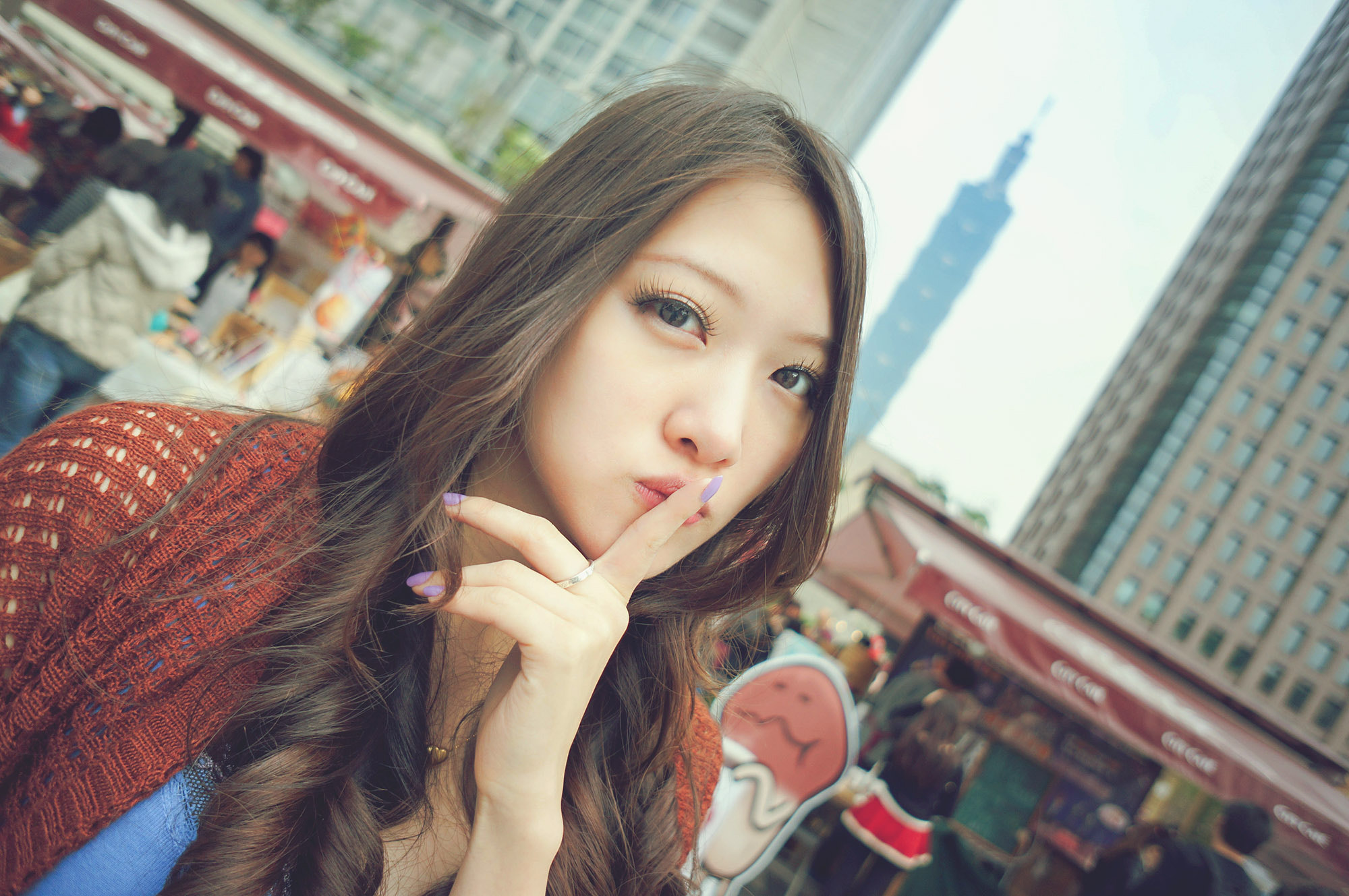 Sony Alpha NEX-5N + Sony E 16mm F2.8 sample photo. Kiky photography