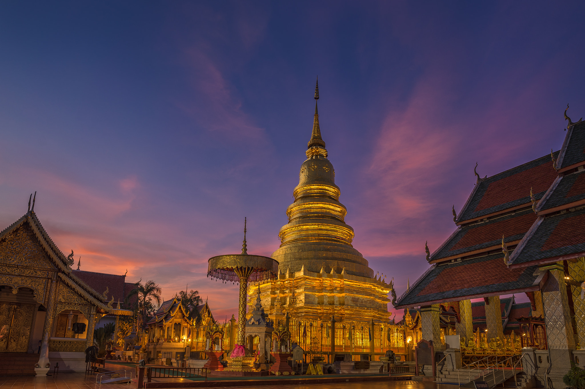 E 21mm F2.8 sample photo. Temple in thailand photography