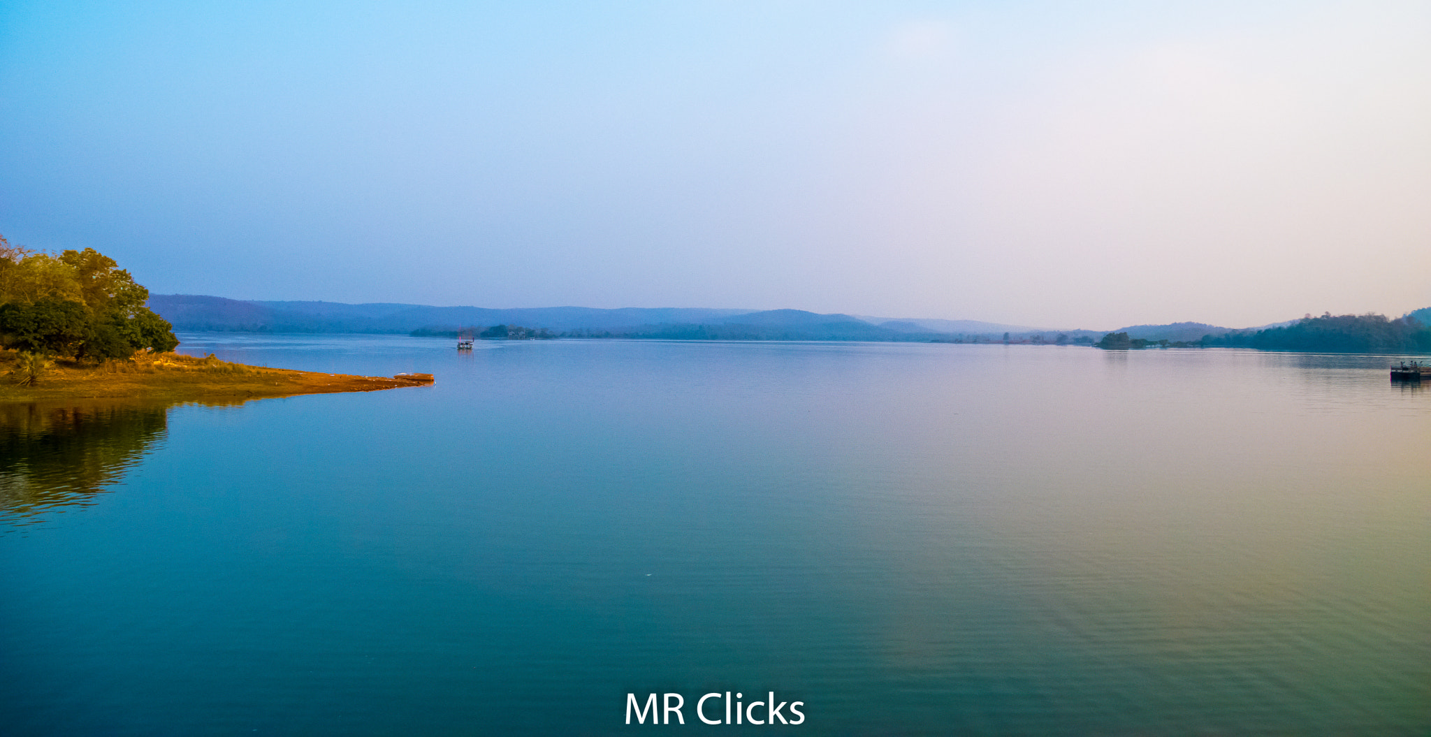 Nikon D5500 sample photo. Lake photography