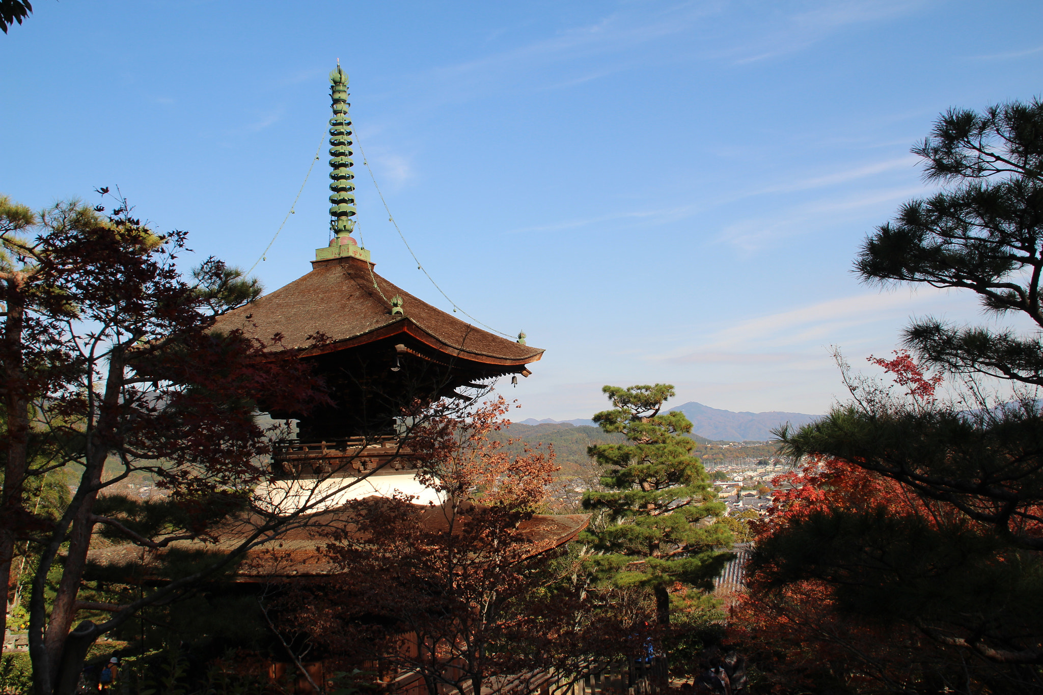 Canon EOS 650D (EOS Rebel T4i / EOS Kiss X6i) + Tamron AF 18-200mm F3.5-6.3 XR Di II LD Aspherical (IF) Macro sample photo. Pagoda in kyoto, japan taken last november for a scenic view photography
