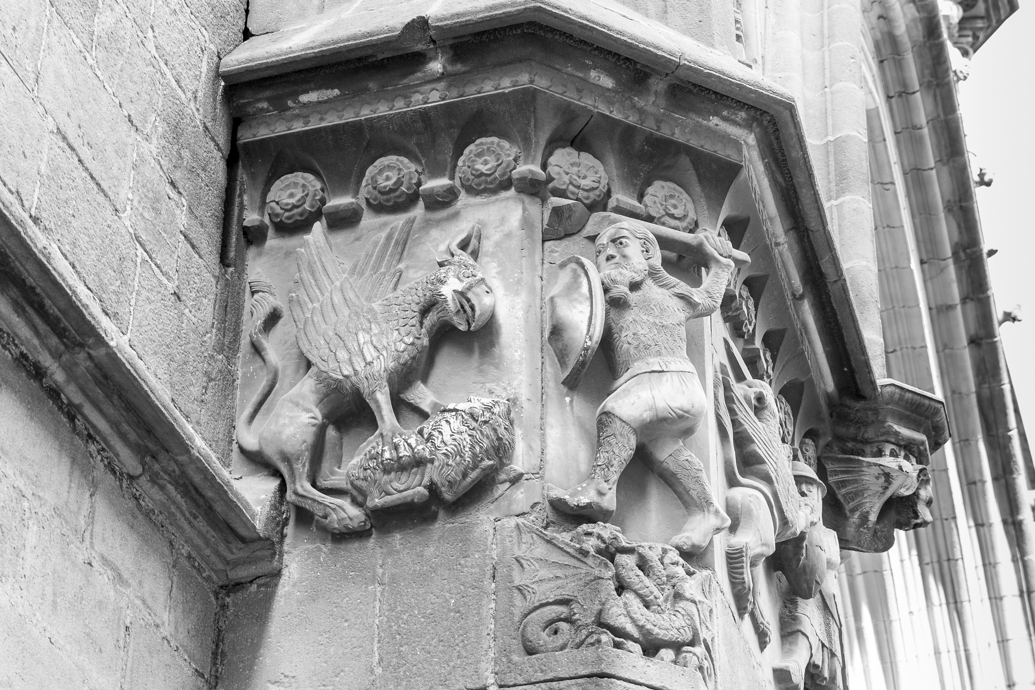 Canon EF-S 17-55mm F2.8 IS USM sample photo. Barcelona cathedral photography