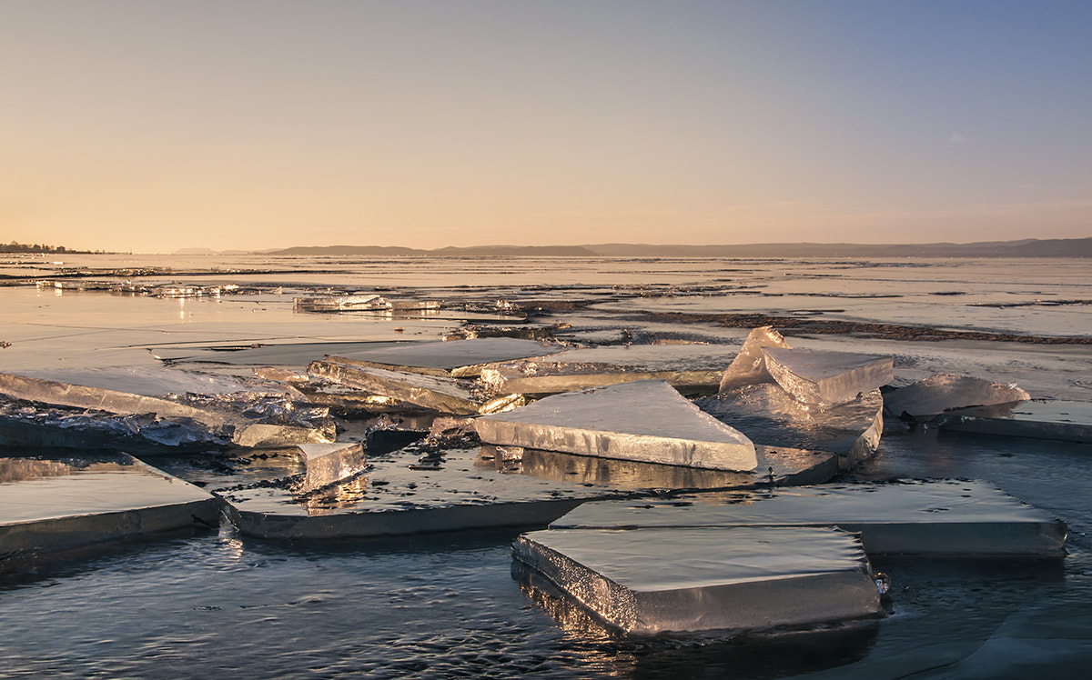 Nikon D90 + Sigma 18-50mm F2.8 EX DC Macro sample photo. Ice lake photography