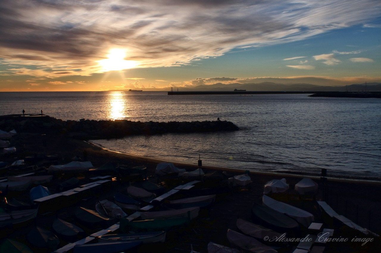 Canon EF-S 18-55mm F3.5-5.6 IS sample photo. Boats at sunset photography