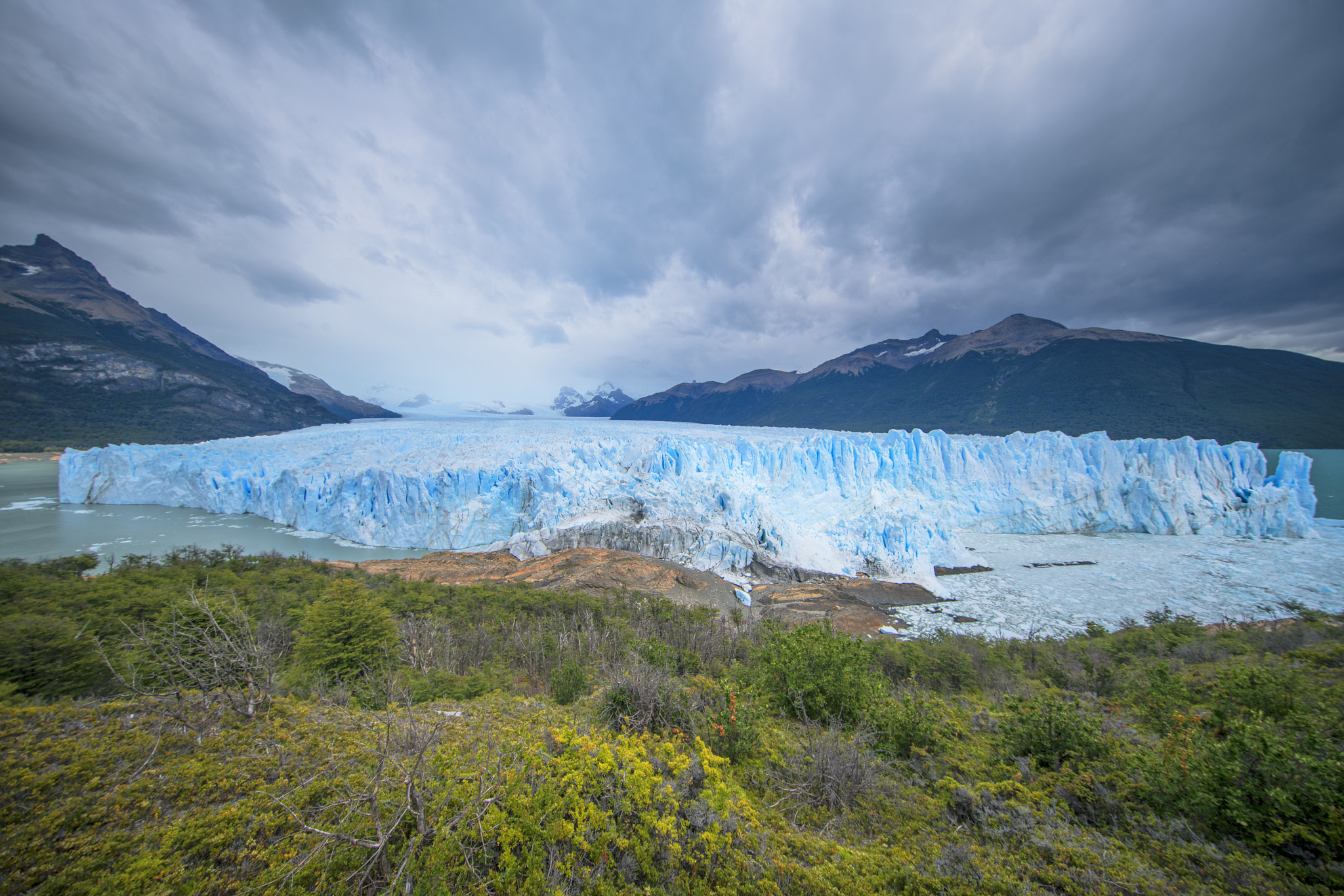 Sony a7R II + Canon EF 11-24mm F4L USM sample photo. Patagonia perito moreno photography