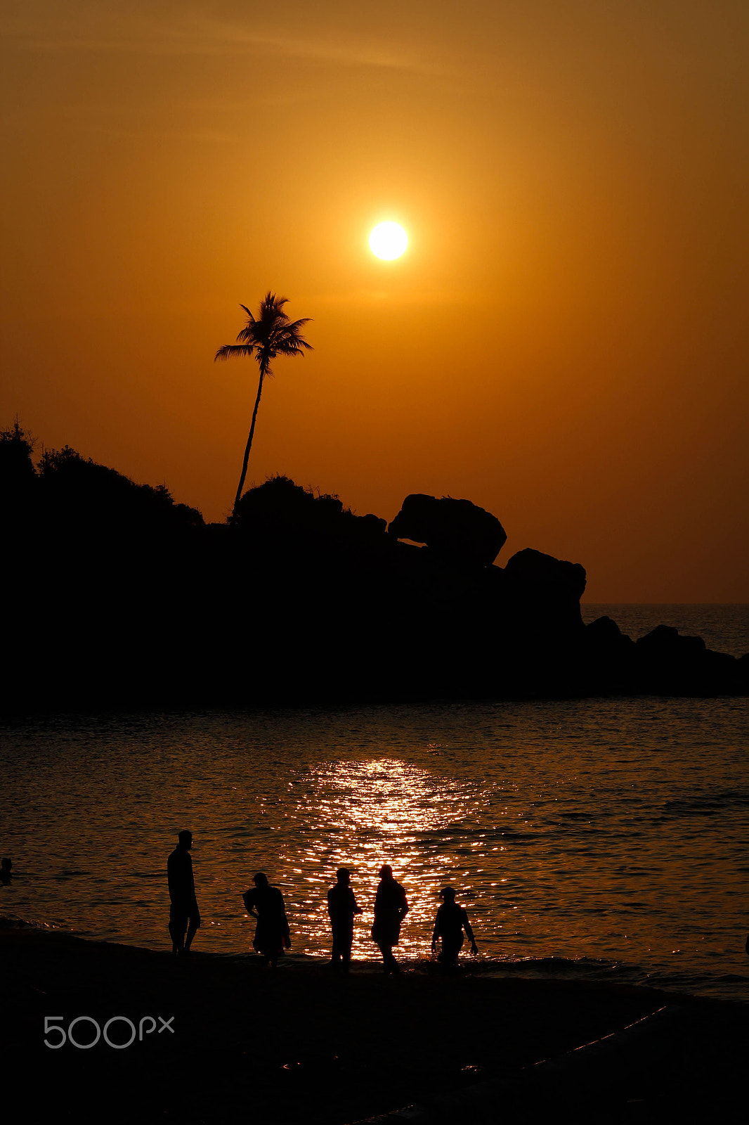Canon EOS 1300D (EOS Rebel T6 / EOS Kiss X80) sample photo. Silhouette photography
