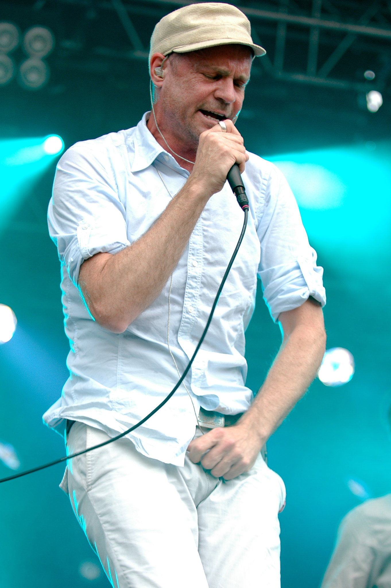 Nikon D70s sample photo. The tragically hip bospop photography