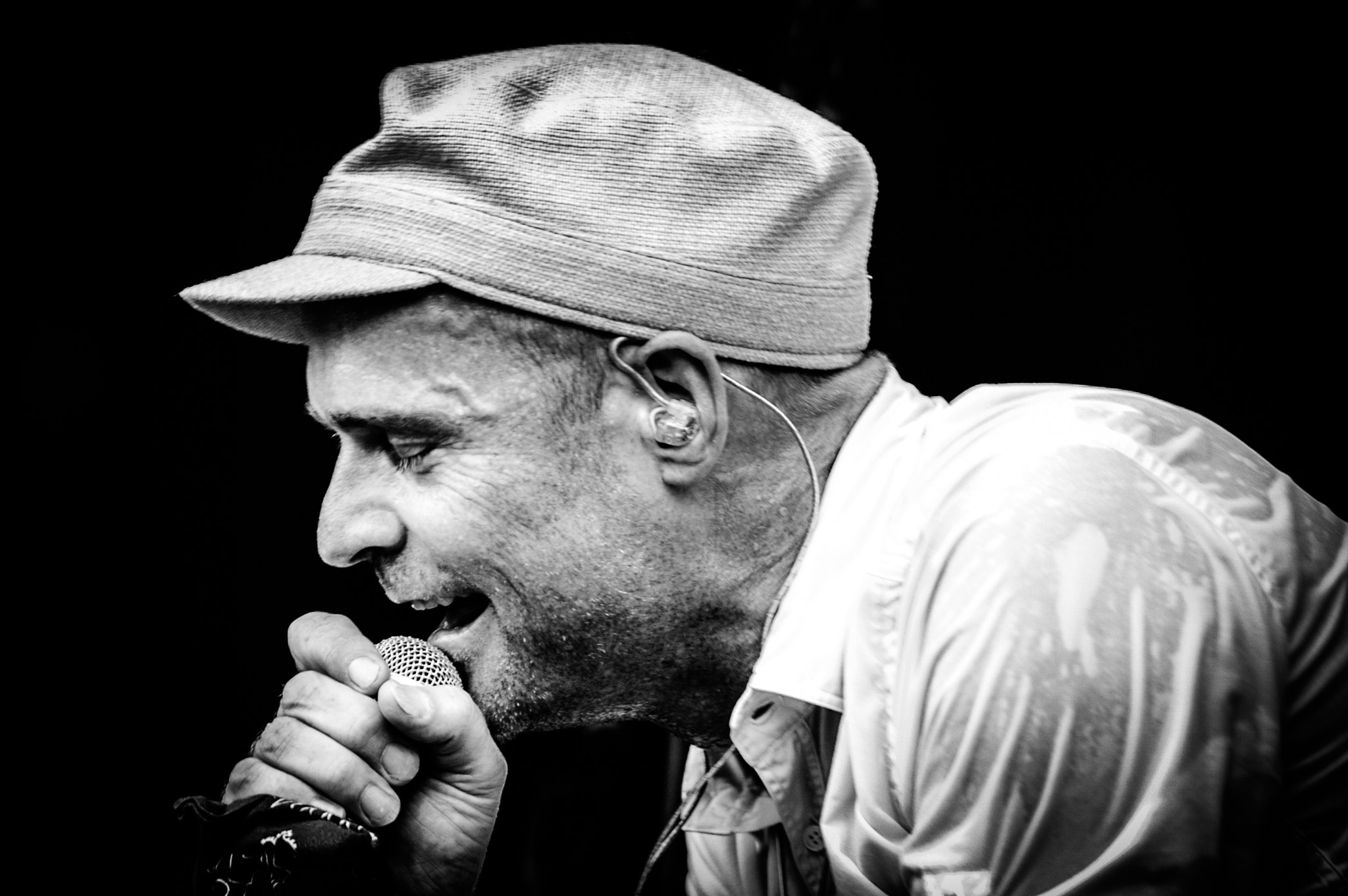 Nikon D70s sample photo. The tragically hip bospop photography