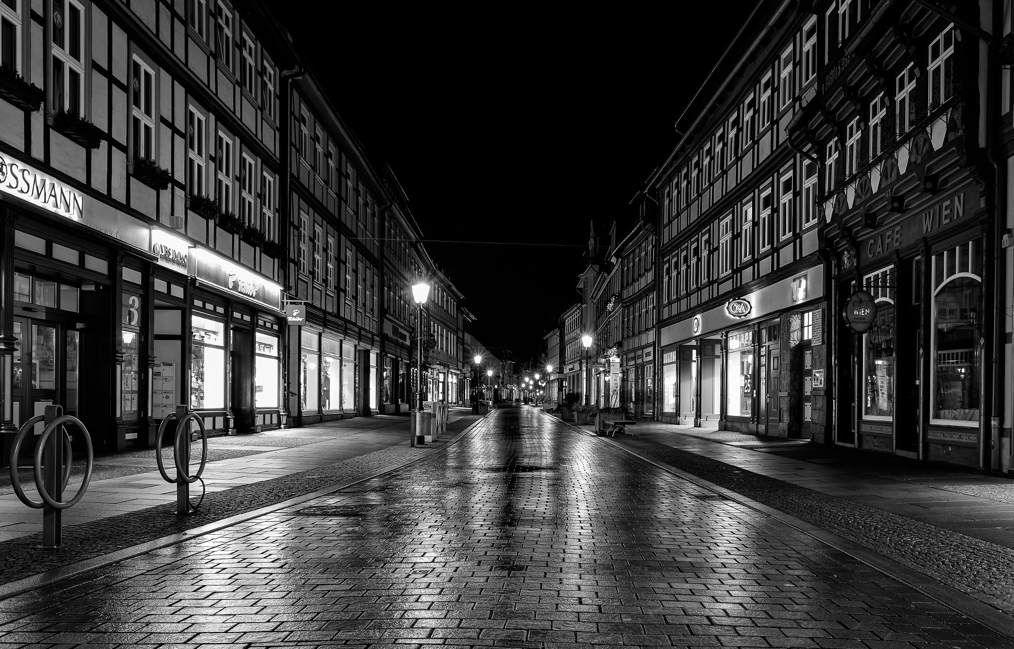 Canon EF 28mm F2.8 IS USM sample photo. Wernigerode street photography