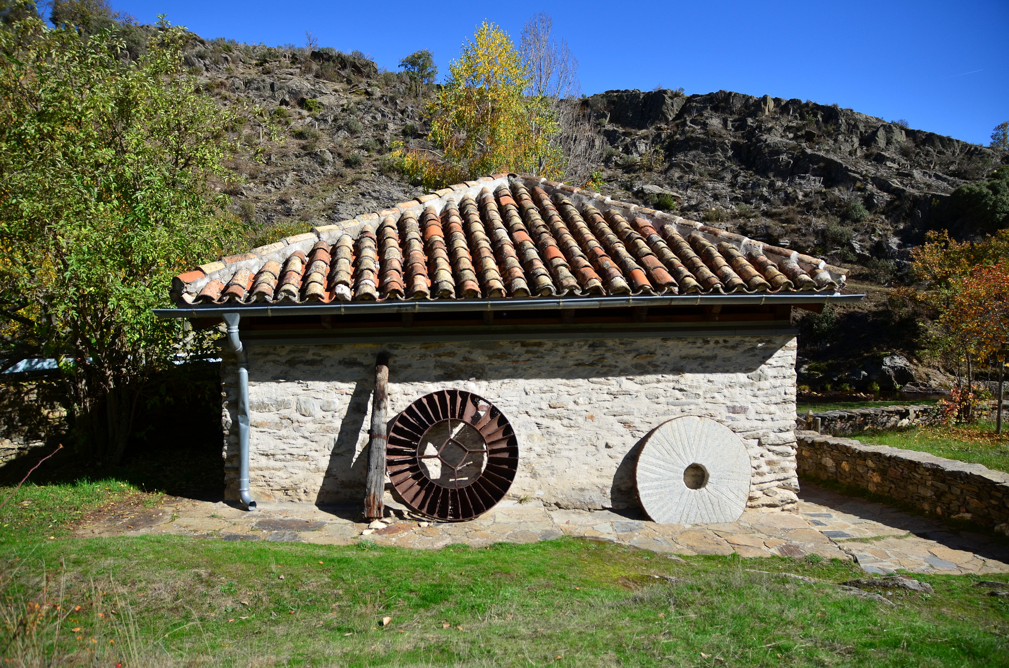 Sigma 18-200mm F3.5-6.3 II DC OS HSM sample photo. Molino de aceite photography