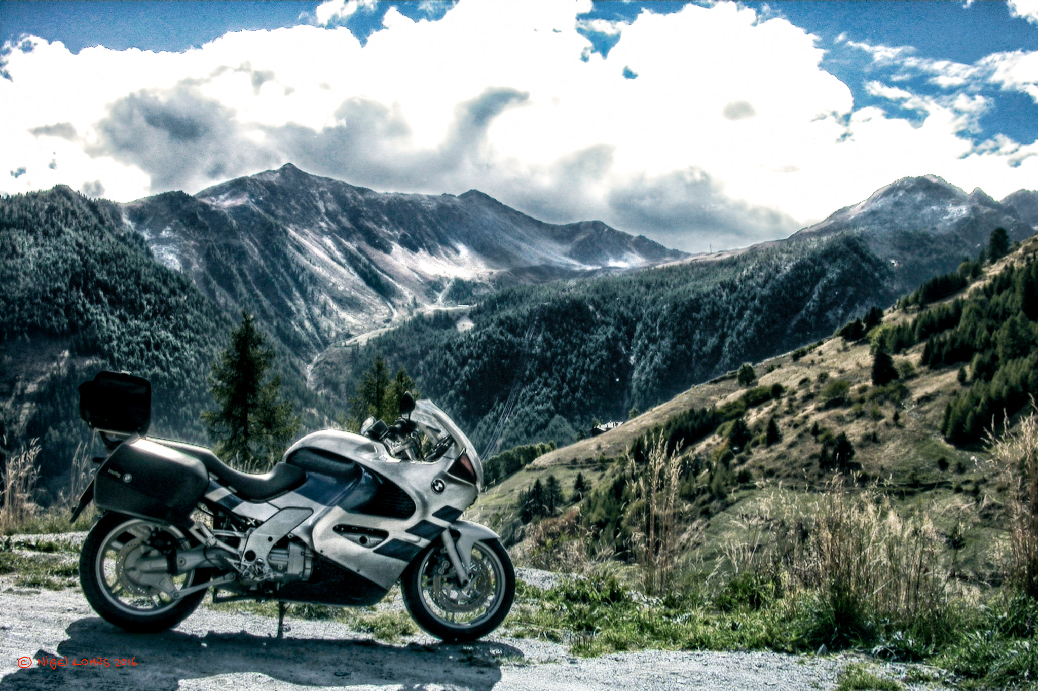 Nikon E4500 sample photo. Tuscan bike ride photography