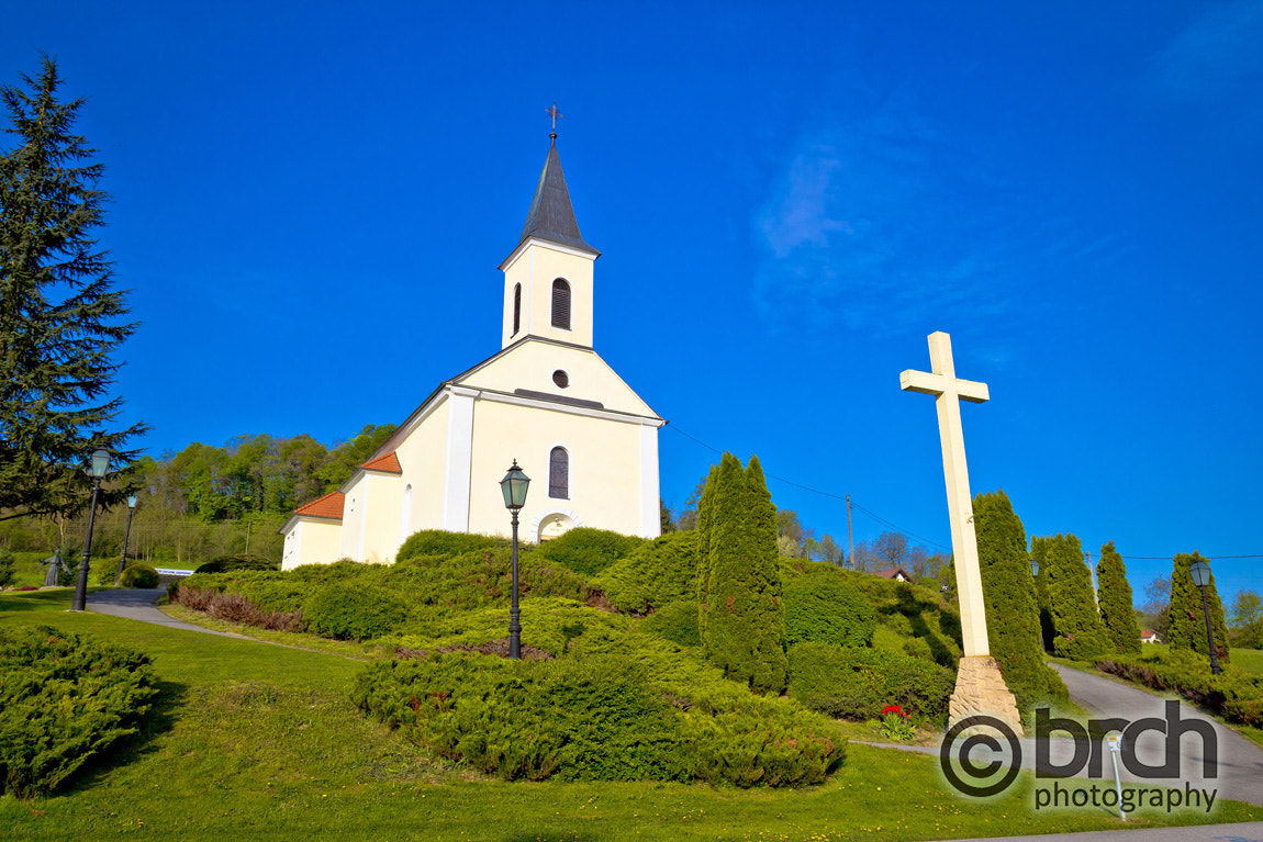 Canon EF 16-35mm F4L IS USM sample photo. Veliko trgovisce village church view photography