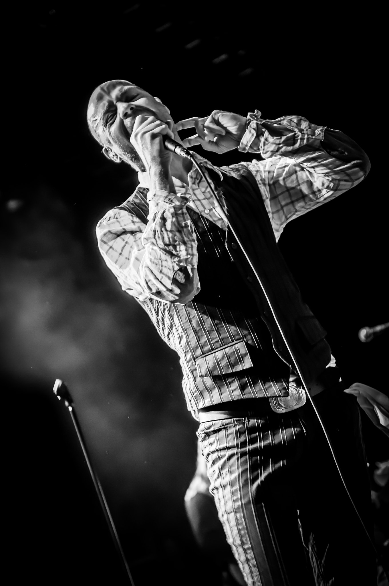Nikon AF-S Nikkor 24-70mm F2.8G ED sample photo. Tragically hip effenaar photography