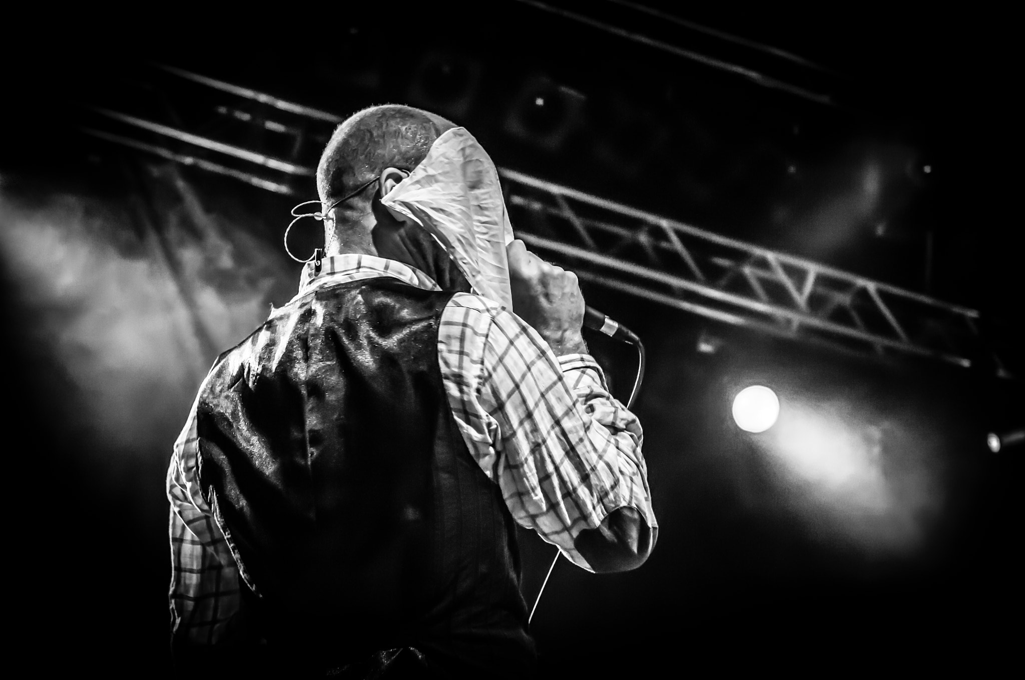 Nikon AF-S Nikkor 24-70mm F2.8G ED sample photo. Tragically hip effenaar photography