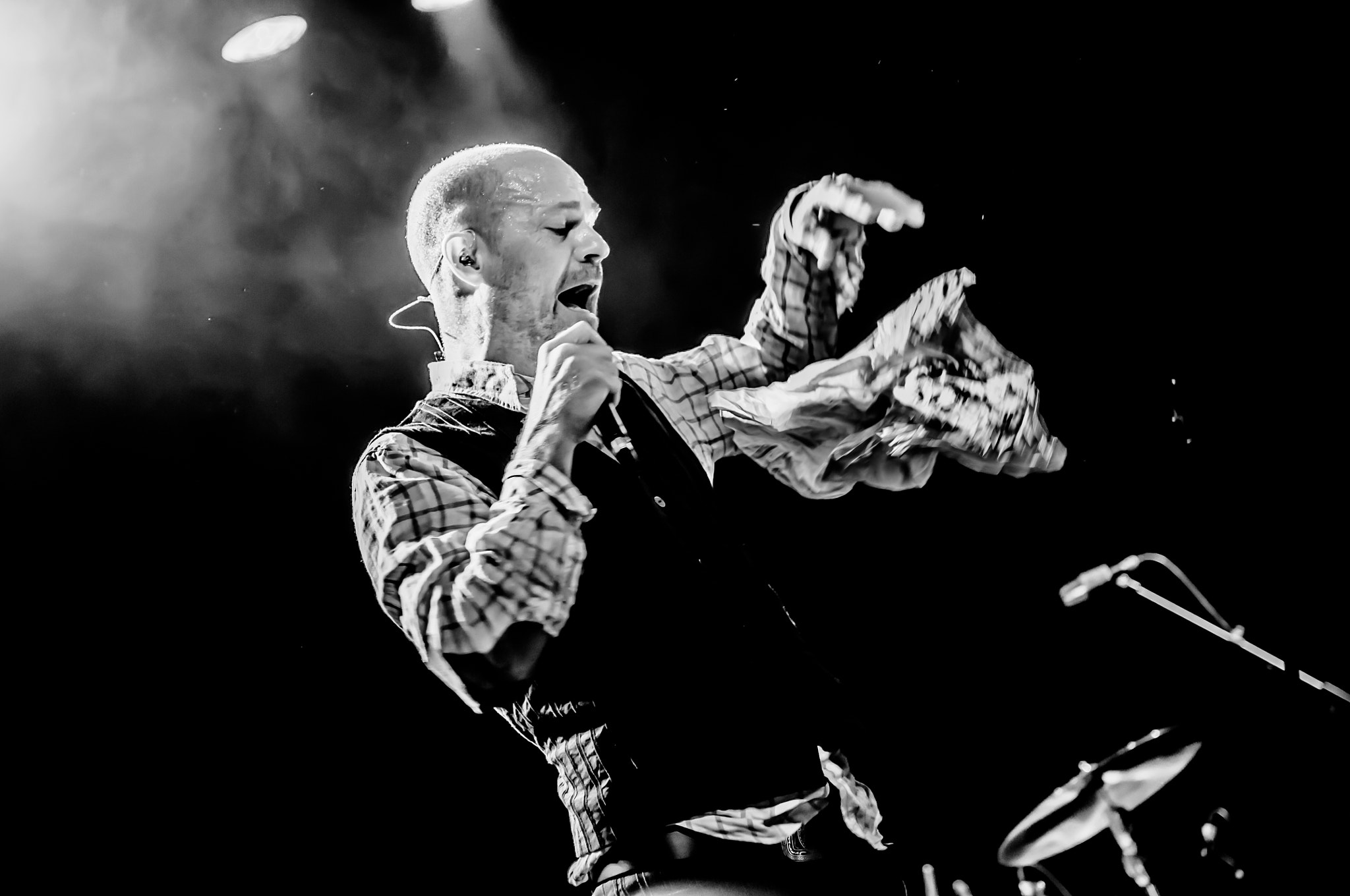 Nikon AF-S Nikkor 24-70mm F2.8G ED sample photo. Tragically hip effenaar photography