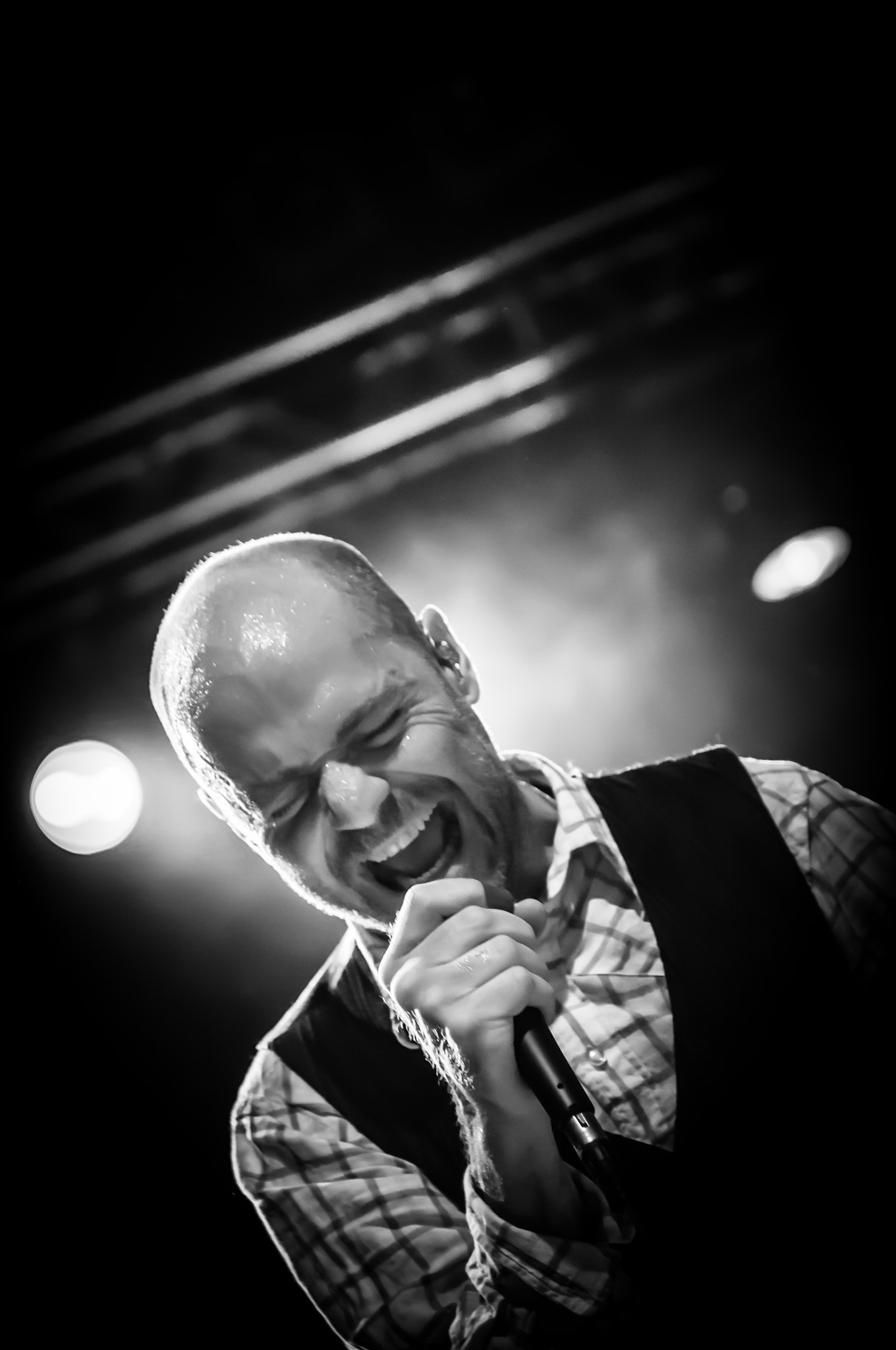 Nikon AF-S Nikkor 24-70mm F2.8G ED sample photo. Tragically hip effenaar photography