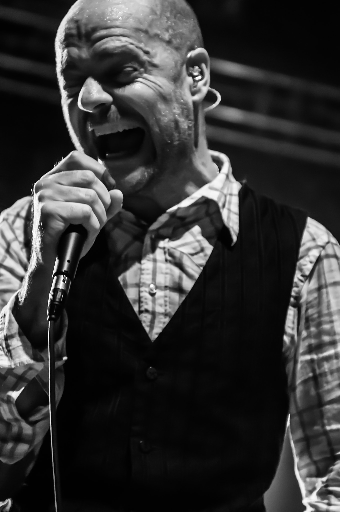 Nikon AF-S Nikkor 24-70mm F2.8G ED sample photo. Tragically hip effenaar photography