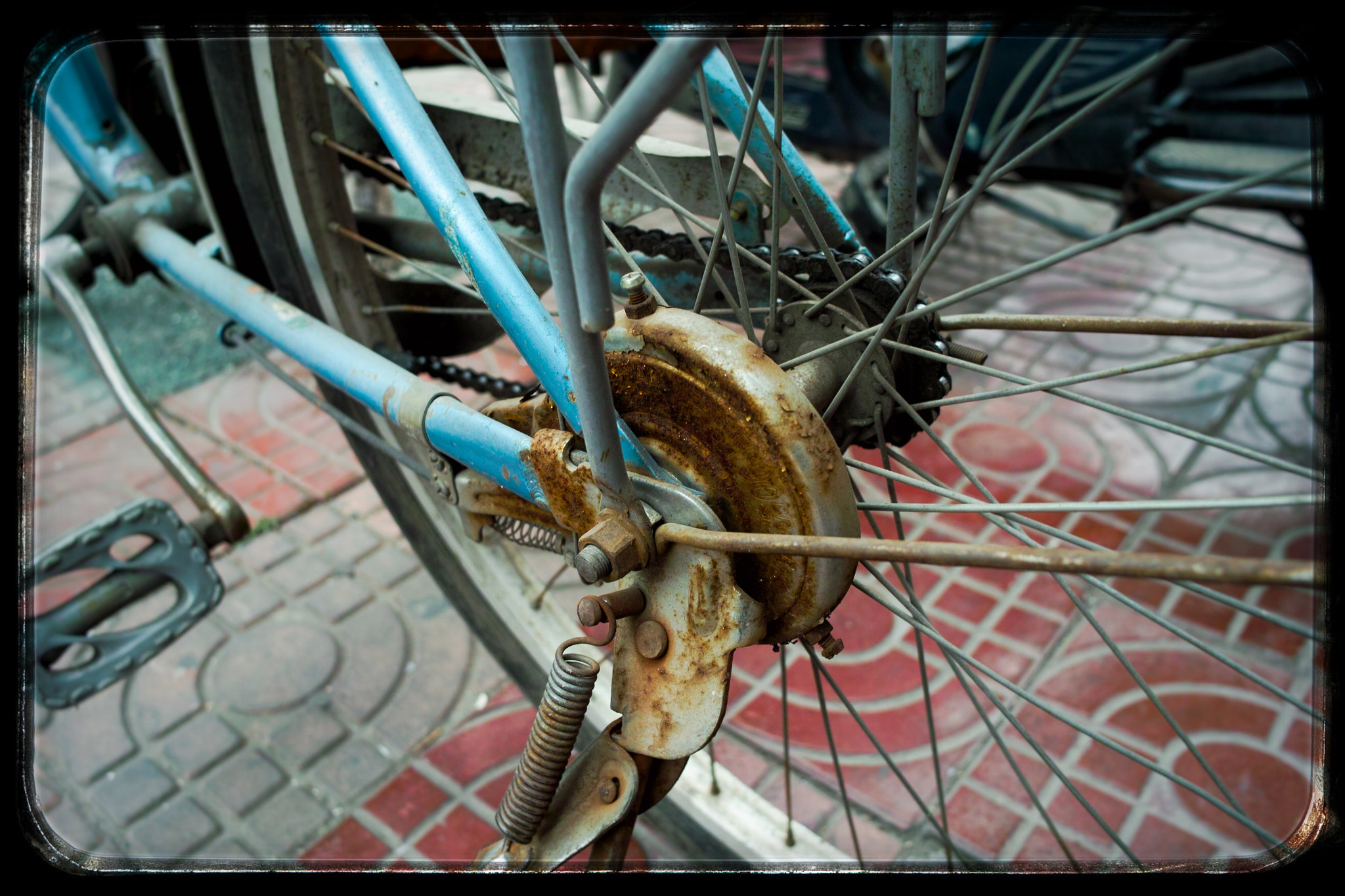 Sigma DP1 sample photo. 生鏽的自行車。 photography