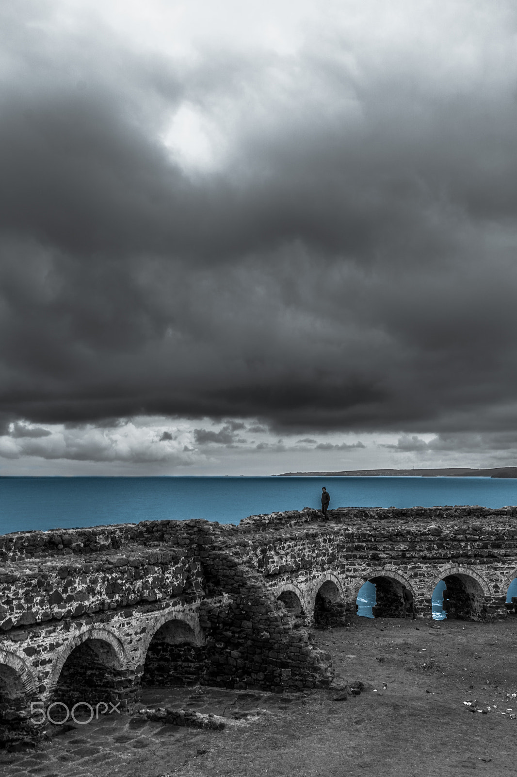 Sony Sonnar T* E 24mm F1.8 ZA sample photo. Castle and the sea photography