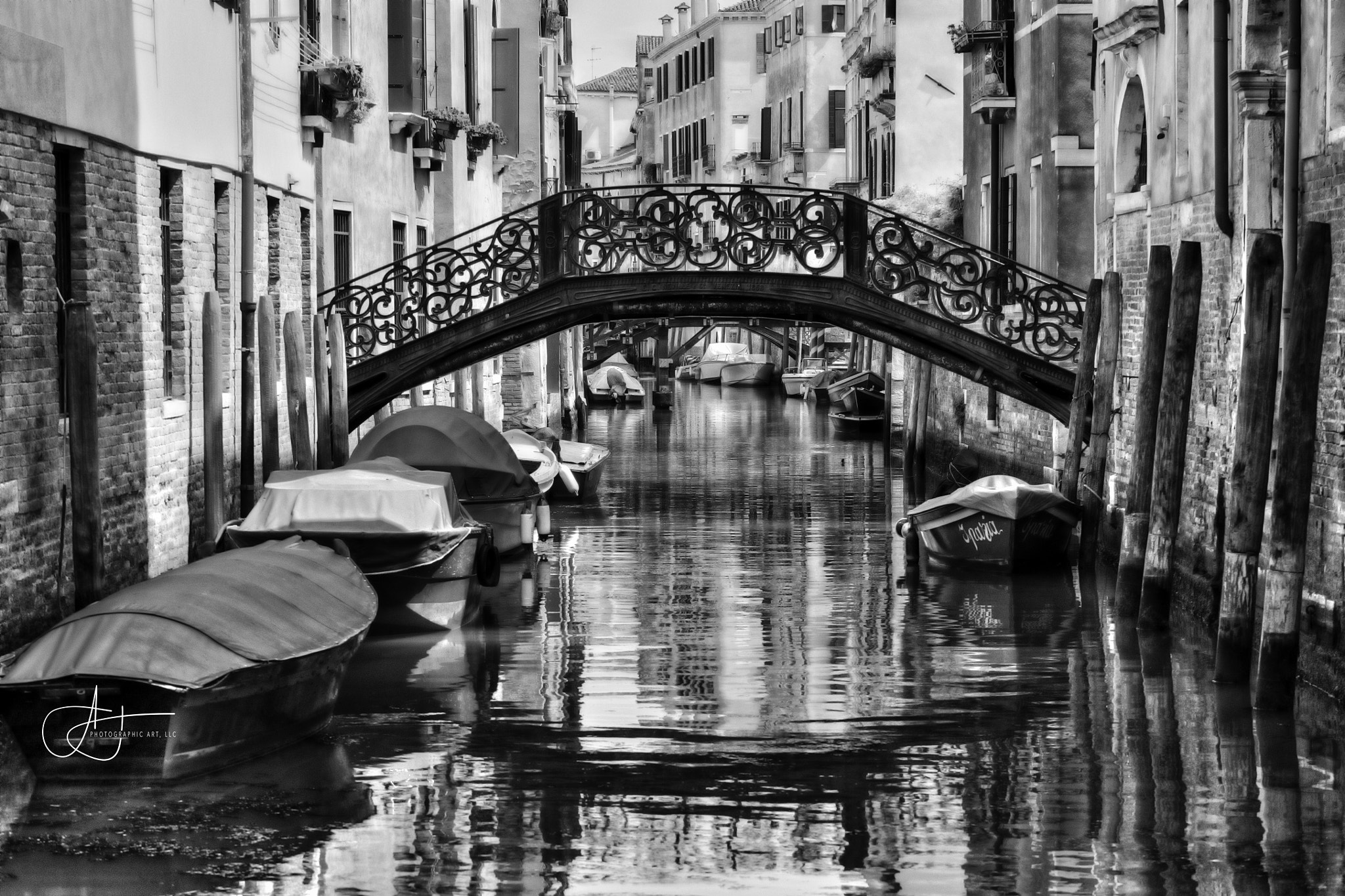 Canon EOS 5DS sample photo. Unabridged venice (b&w) photography