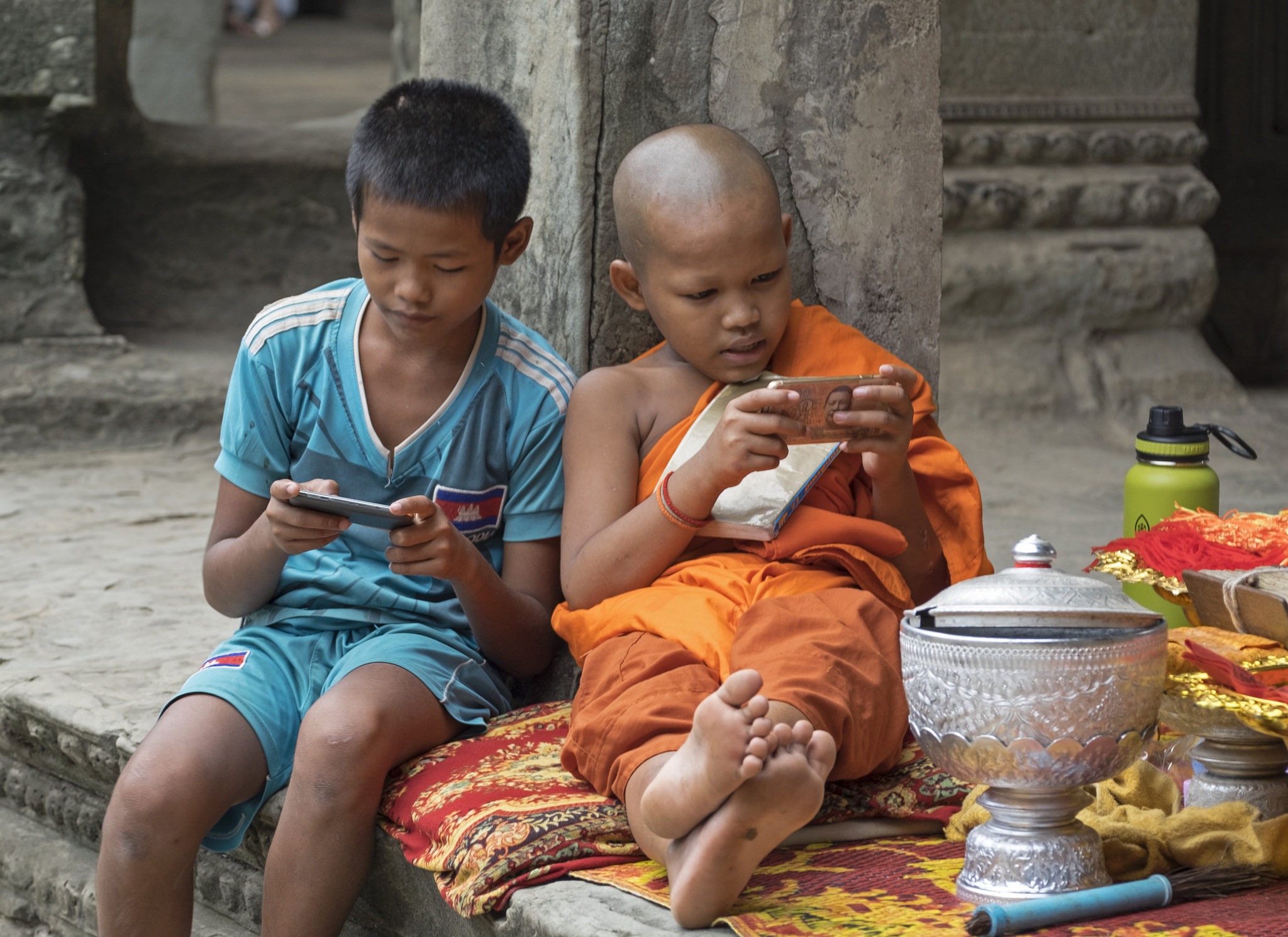 Fujifilm XF 55-200mm F3.5-4.8 R LM OIS sample photo. Playing in angkor wat photography