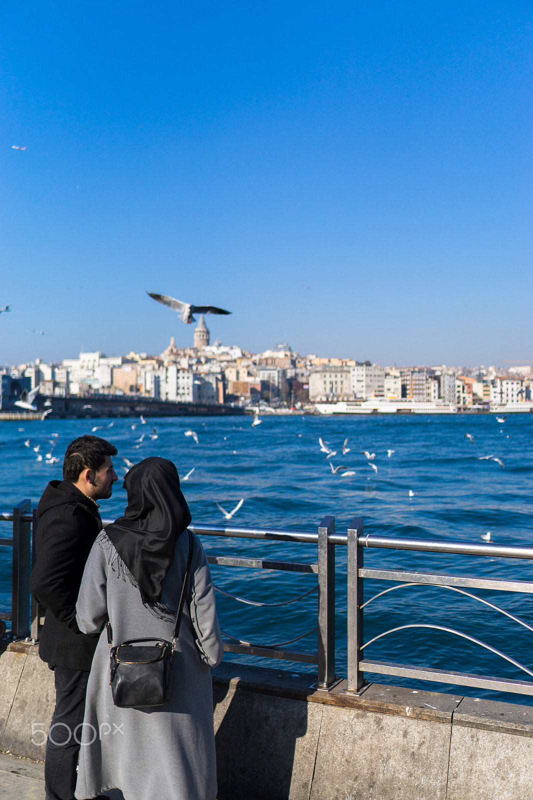 Sony Sonnar T* E 24mm F1.8 ZA sample photo. Istanbul and its people photography
